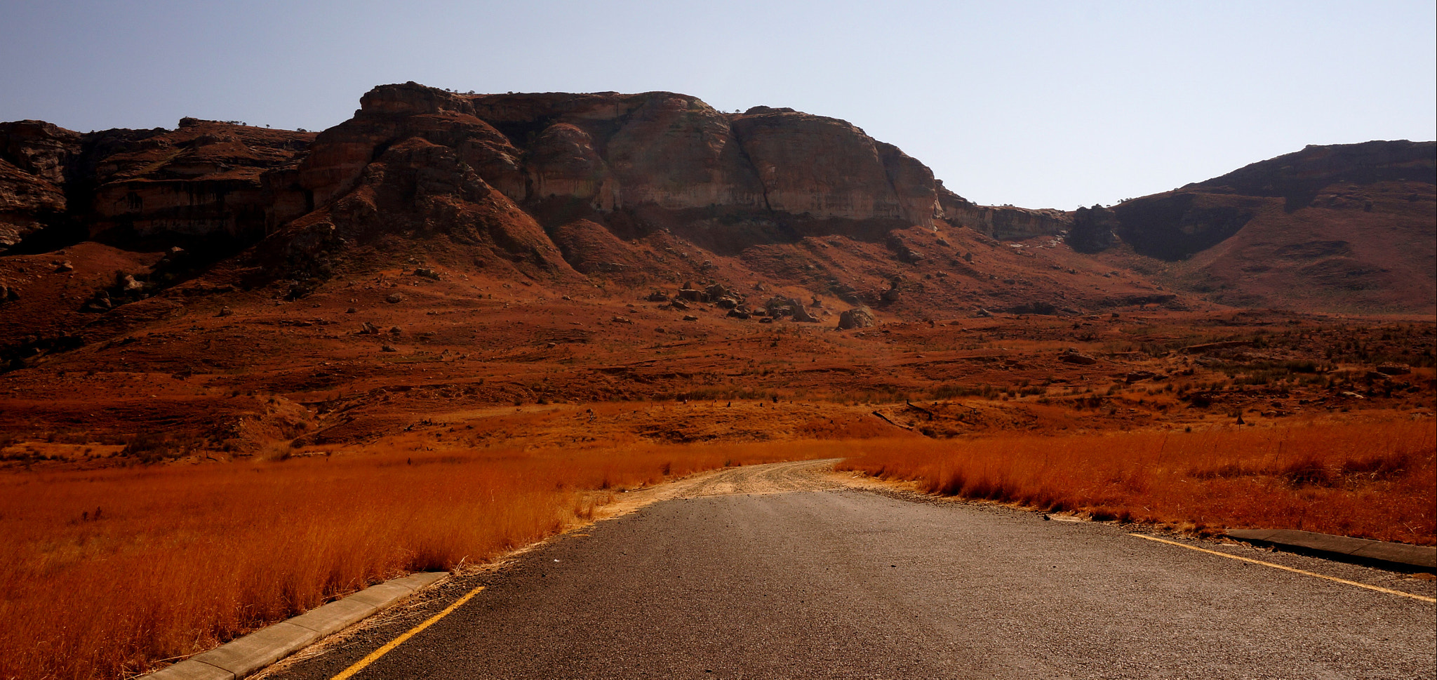 Sony Alpha NEX-3N + Sony E 18-50mm F4-5.6 sample photo. Drakensberg photography