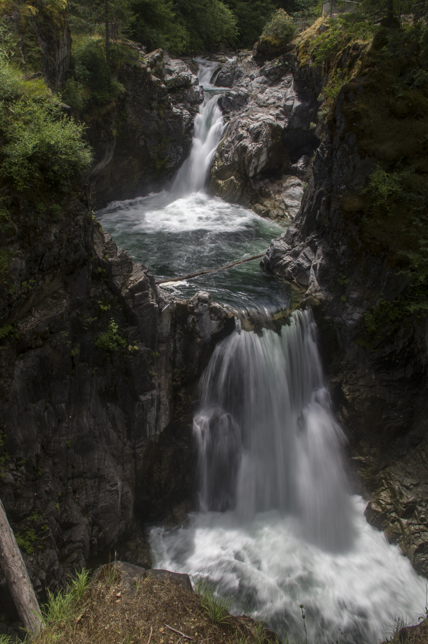 Pentax smc DA 18-55mm F3.5-5.6 ED AL II (IF) sample photo. Little qualicum falls 1 photography