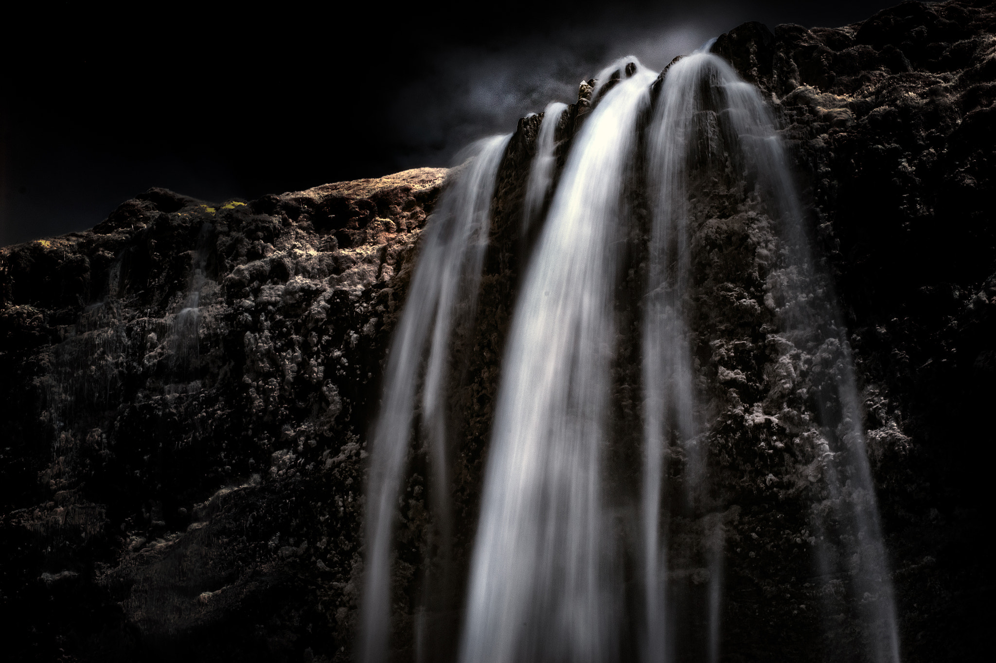 Samsung NX100 + Samsung NX 20-50mm F3.5-5.6 ED sample photo. Seljalandsfoss photography