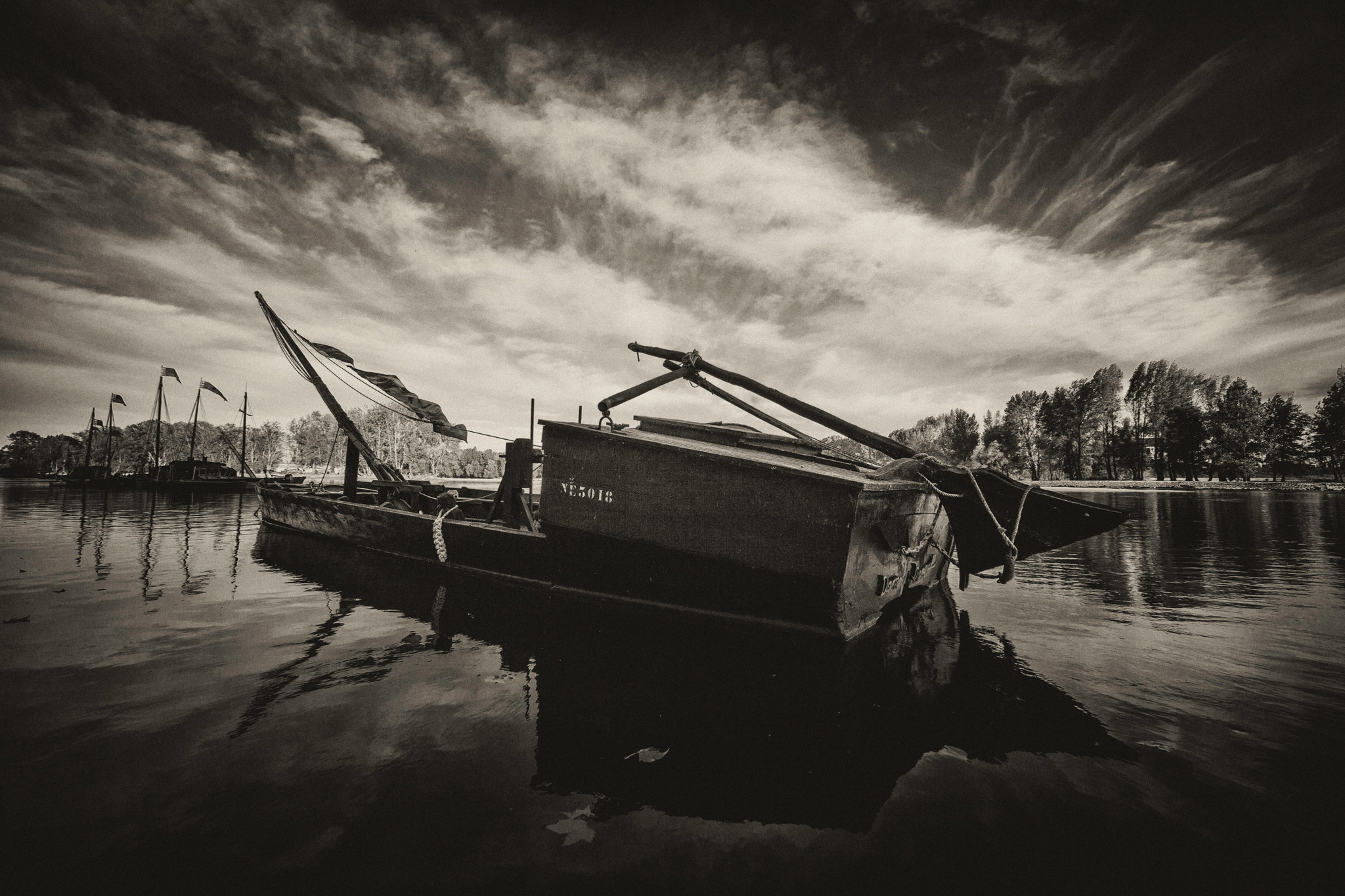 Canon EF 14mm F2.8L USM sample photo. Modifier photography