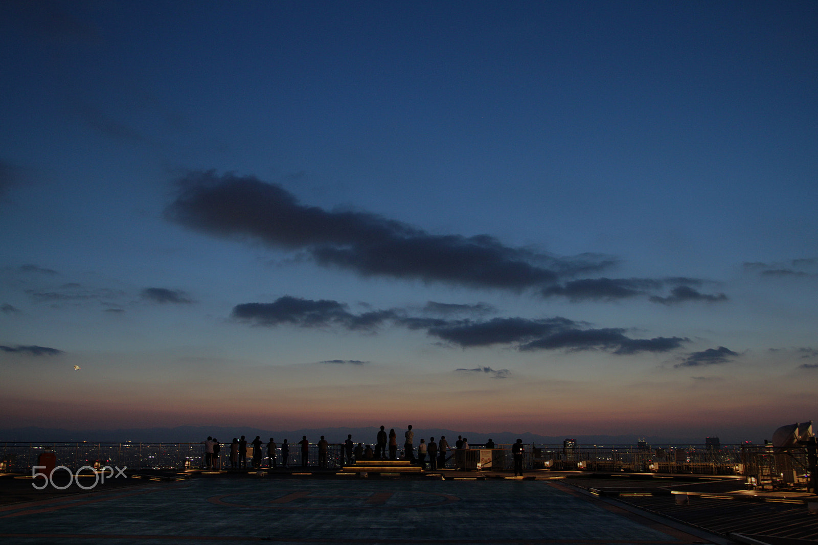 Canon 18-35mm sample photo. On the top of the mori tower photography