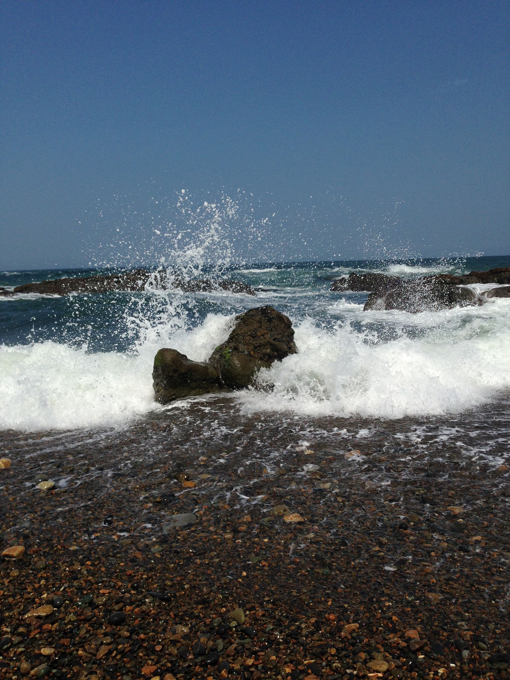 Apple iPhone5,2 sample photo. By the sea photography