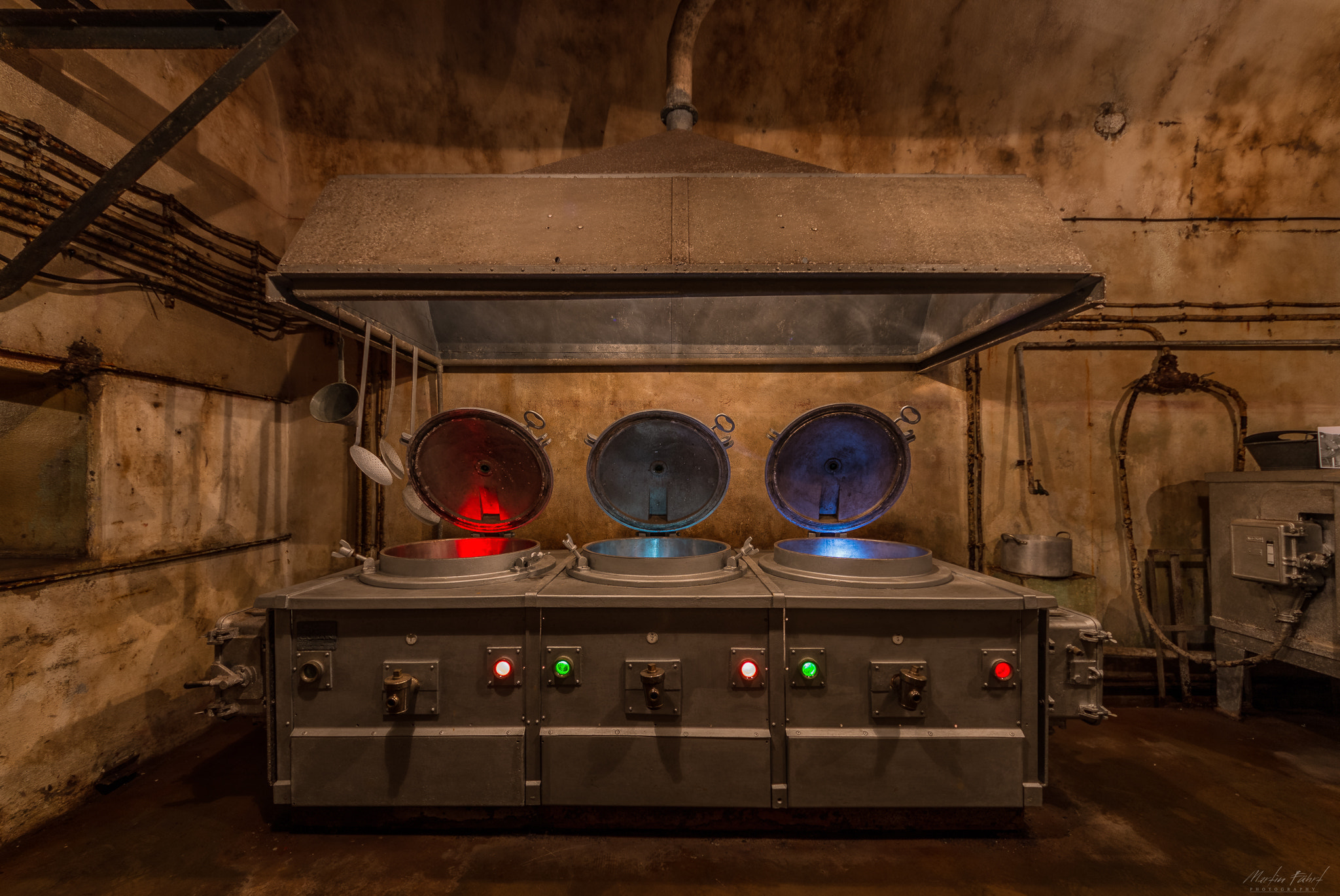 Sigma 8-16mm F4.5-5.6 DC HSM sample photo. [la cuisine] photography