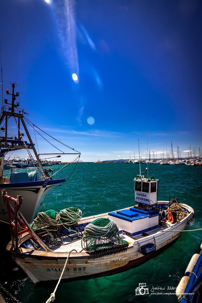 Tokina AT-X Pro 12-24mm F4 (IF) DX sample photo. Barco amarrado photography