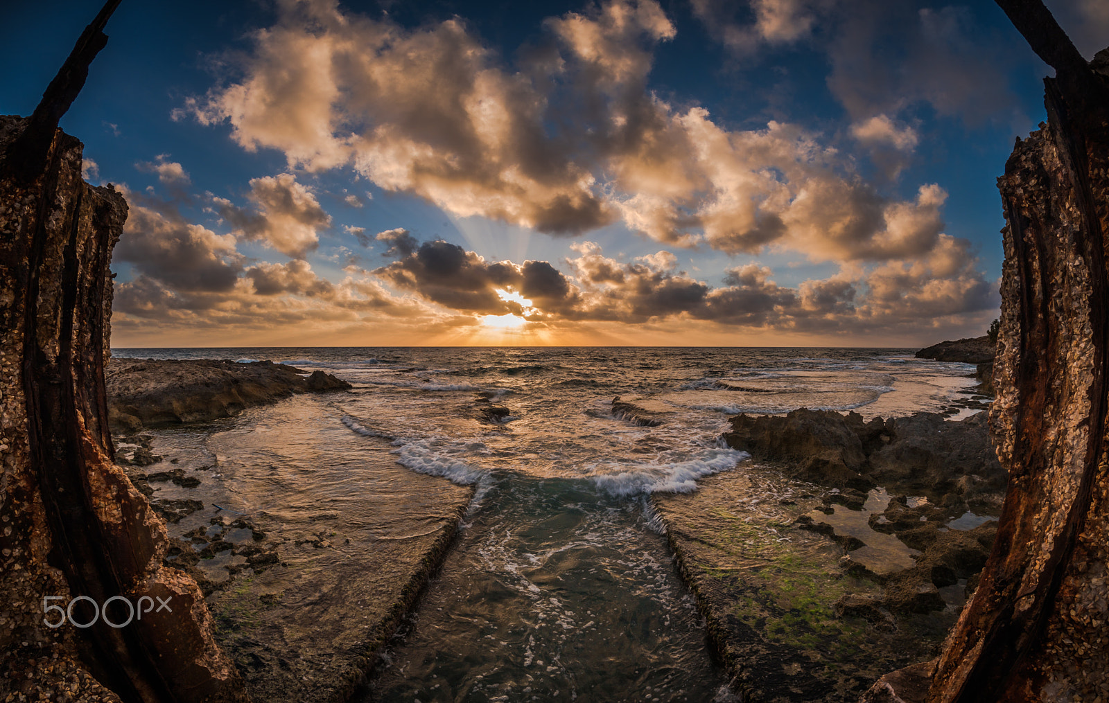 Nikon D750 + Samyang 12mm F2.8 ED AS NCS Fisheye sample photo. Eye of the sea photography