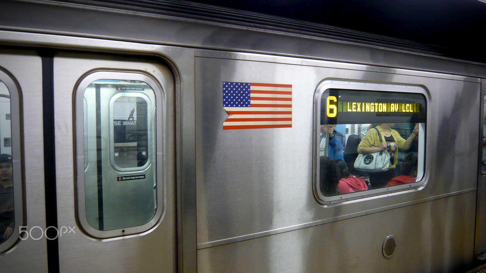 Panasonic DMC-FX30 sample photo. Nyc subway photography