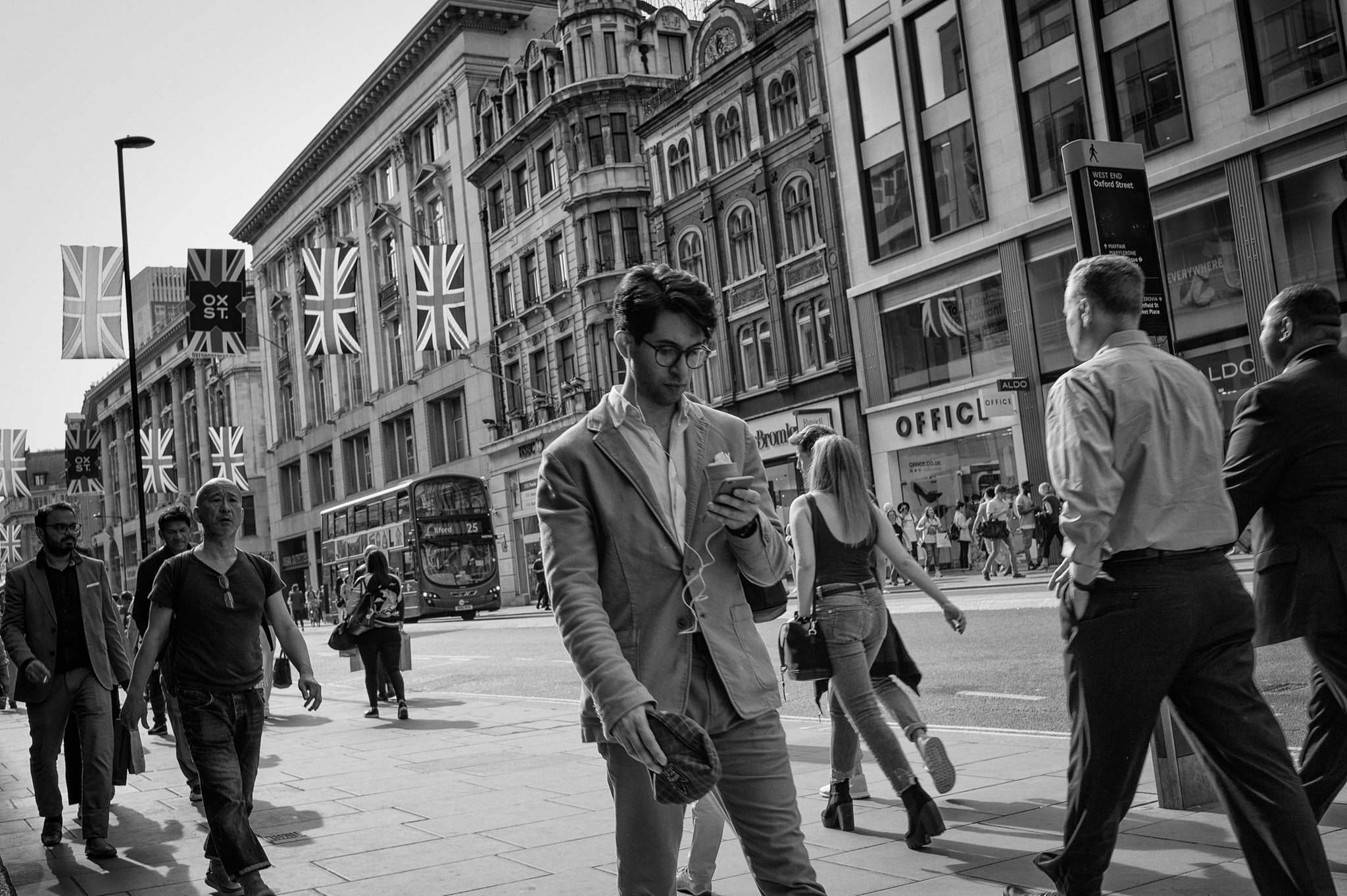 Leica M9 + Leica Summarit-M 35mm F2.5 sample photo. Oxford street photography