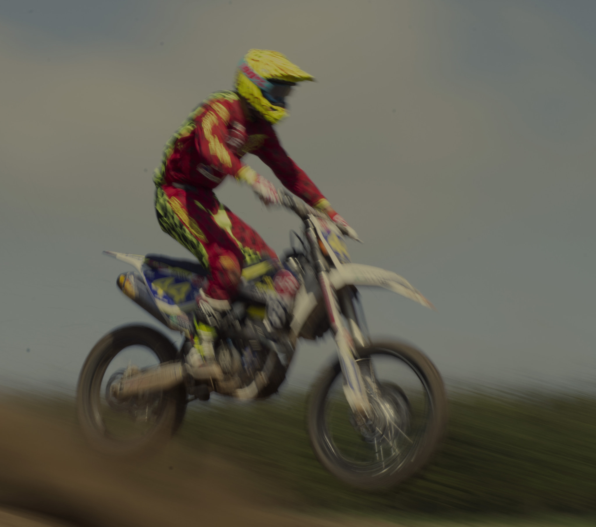 Tamron AF 70-300mm F4-5.6 Di LD Macro sample photo. In a blur photography