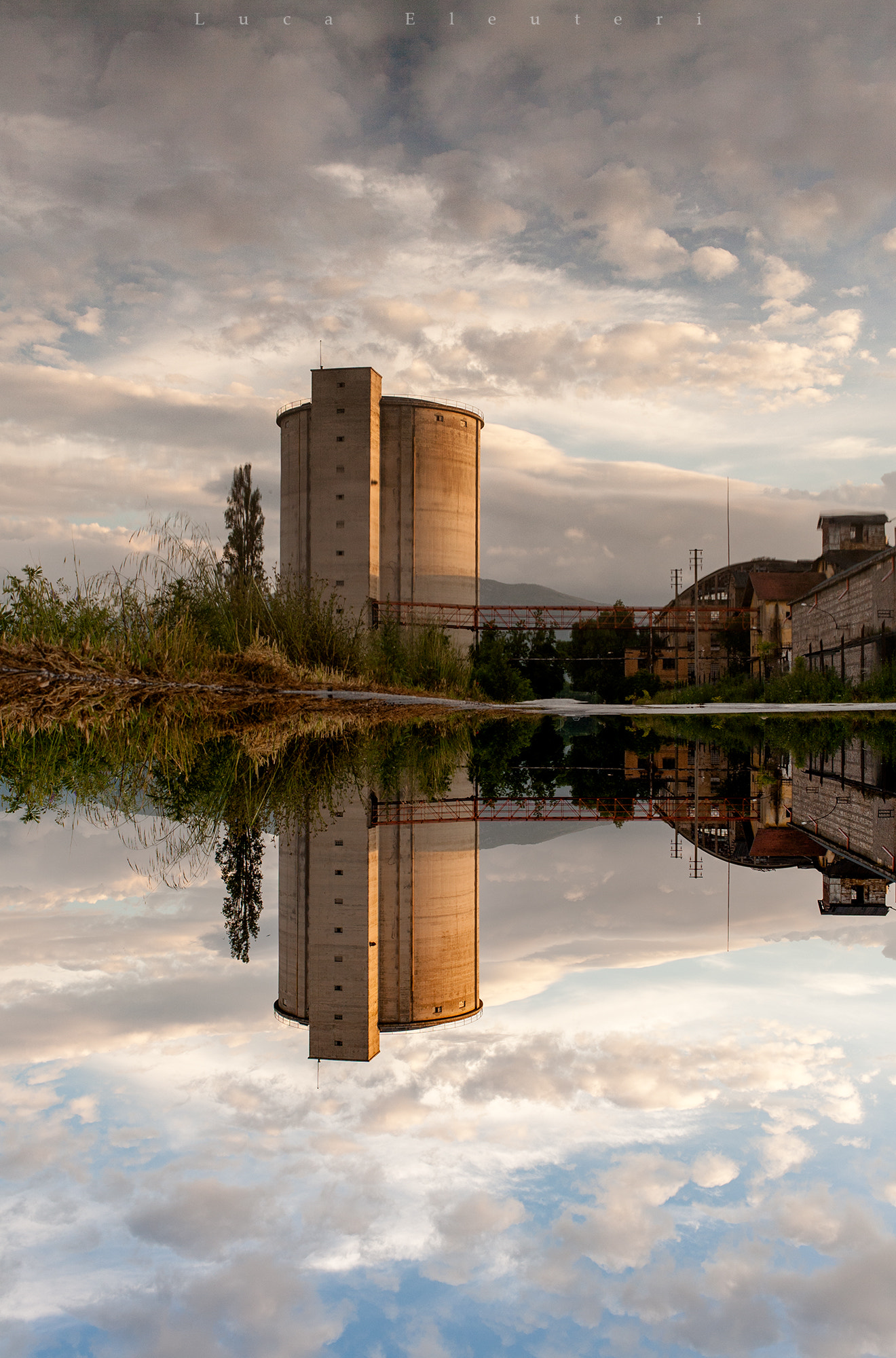 Canon EOS 5D + Canon EF 40mm F2.8 STM sample photo. Reflection photography