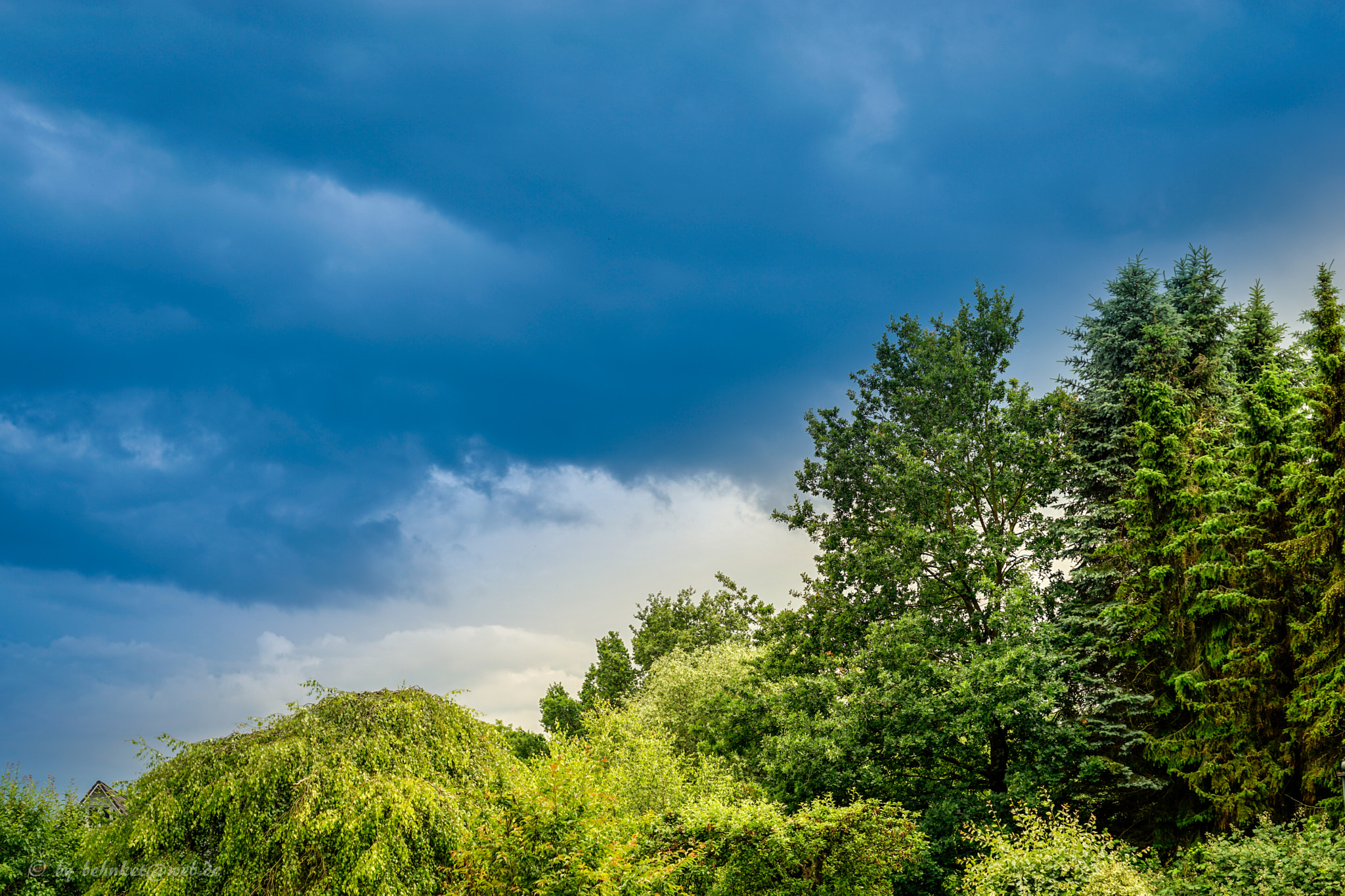 Sony a7 II + Minolta AF 50mm F1.7 sample photo. Sky over hamburg photography