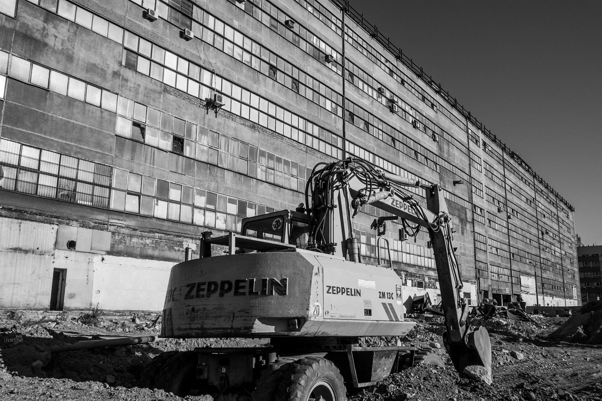 Panasonic Lumix DMC-GX7 + Panasonic Lumix G 14mm F2.5 ASPH sample photo. Zeppelin photography