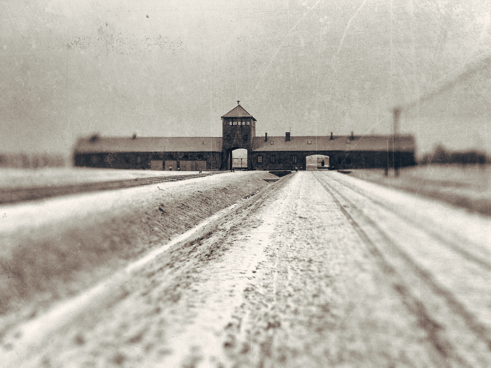 Nokia 6220c-1 sample photo. Auschwitz - birkenau : train station photography