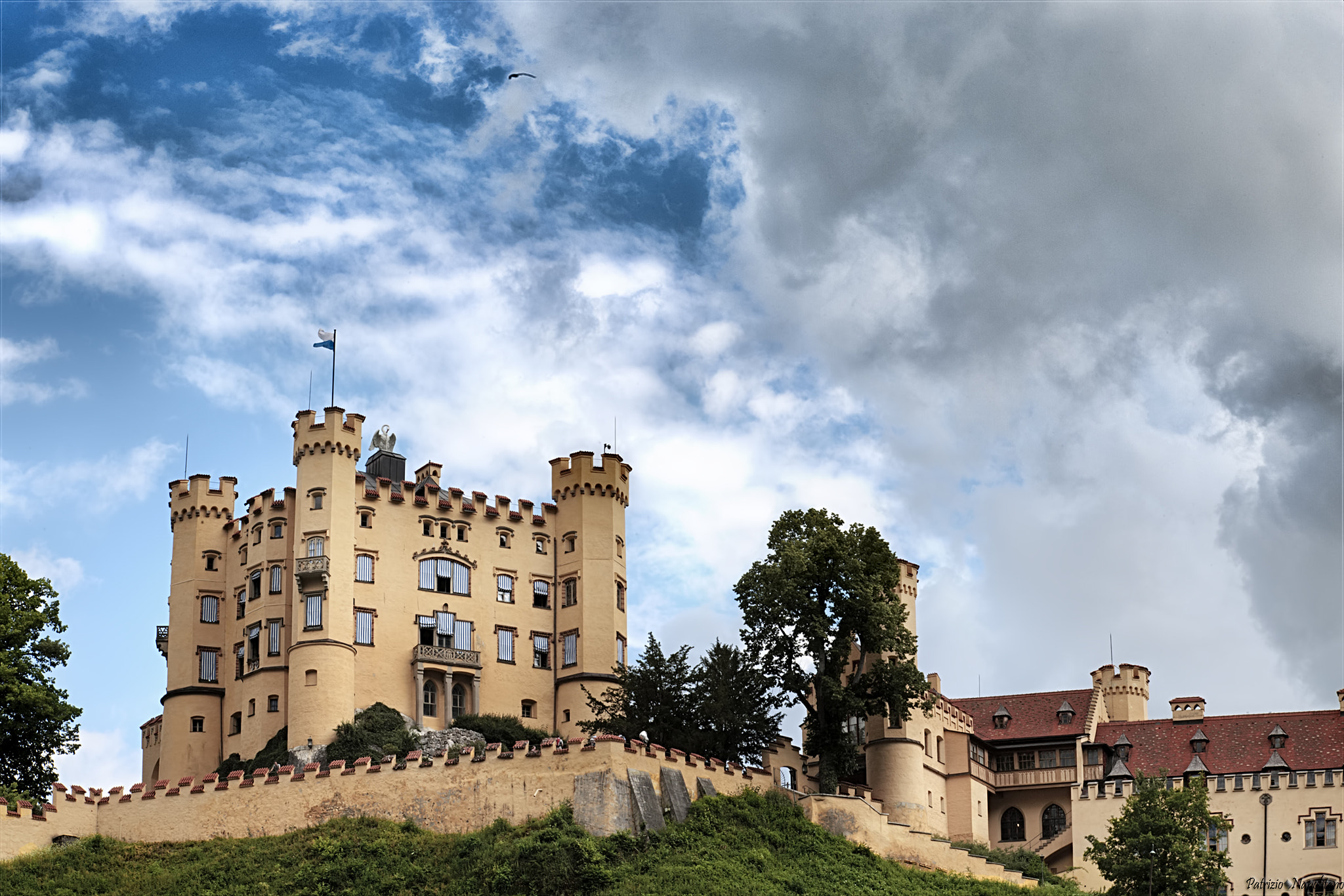 Canon EOS-1Ds Mark II sample photo. Munich castles photography