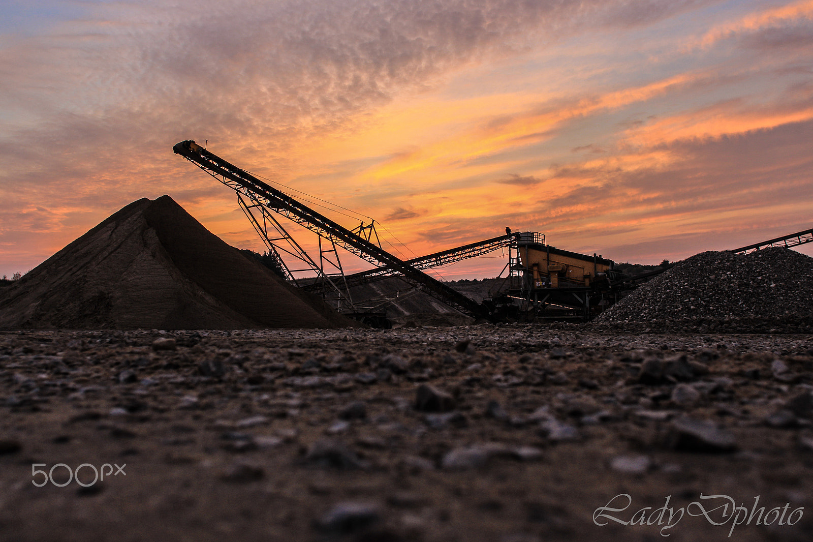 Canon EOS 700D (EOS Rebel T5i / EOS Kiss X7i) + Canon EF 20mm F2.8 USM sample photo. Gravel pit after hours photography