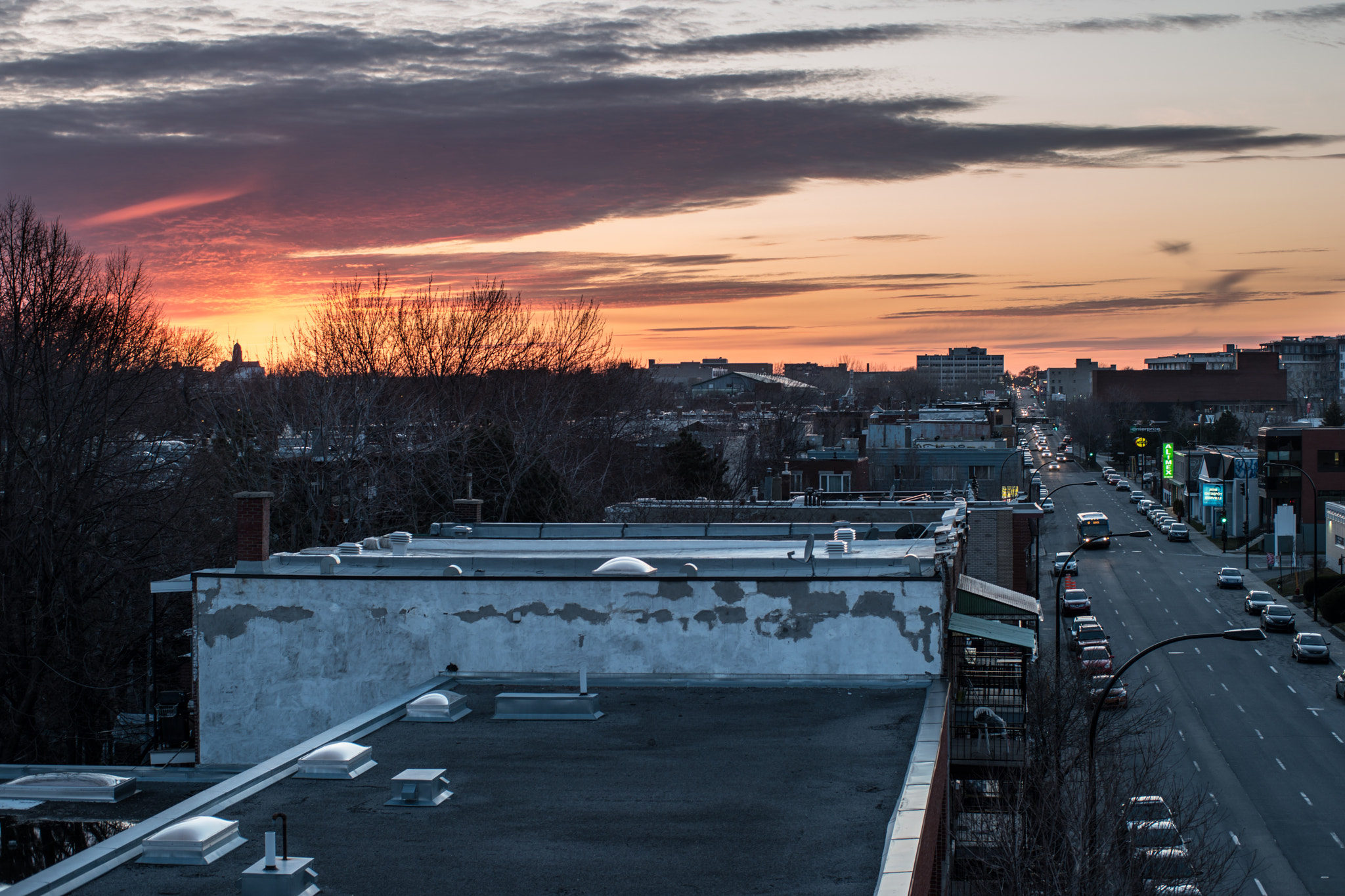 Samsung NX500 + Samsung NX 45mm F1.8 sample photo. Montreal rofftop at sunset # photography