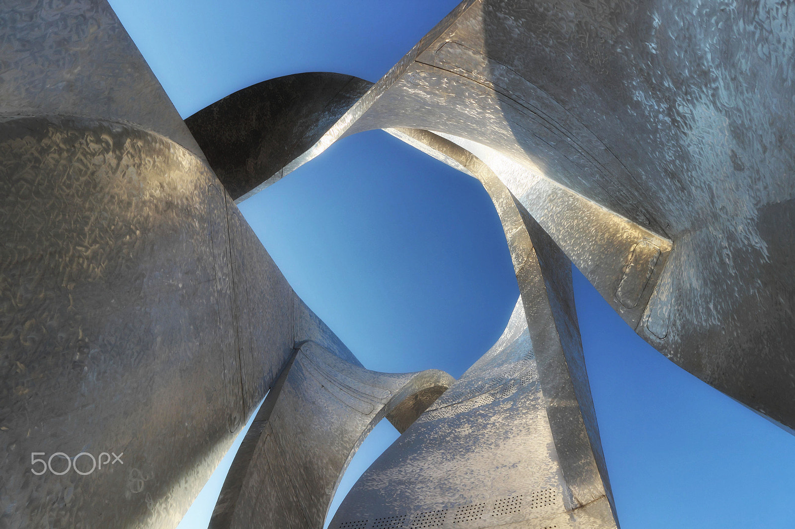 Canon EF-S 10-18mm F4.5–5.6 IS STM sample photo. Milan expo 2016 photography