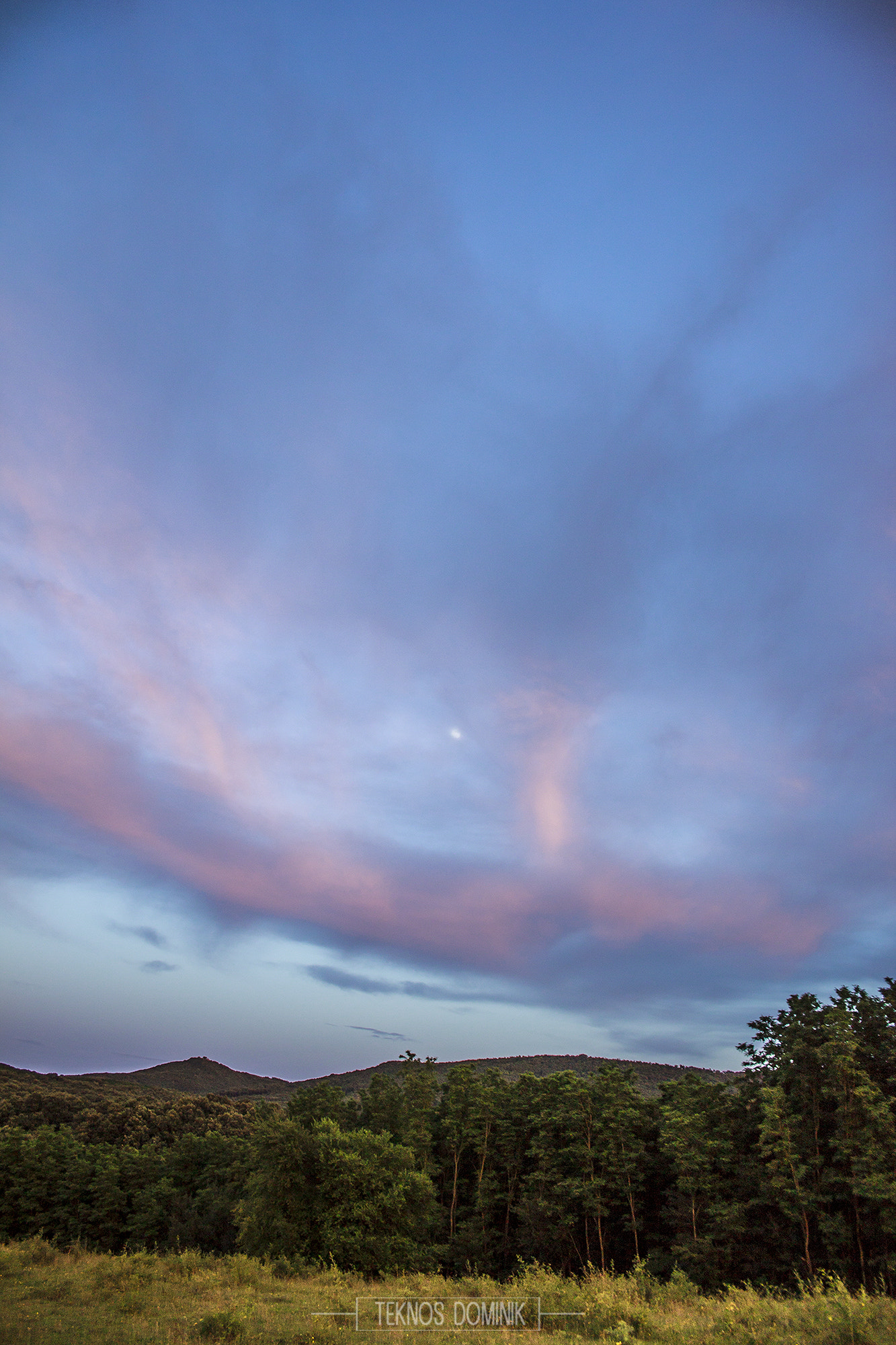 Canon EF-S 18-55mm F3.5-5.6 sample photo. Kék óra (blue hour) photography
