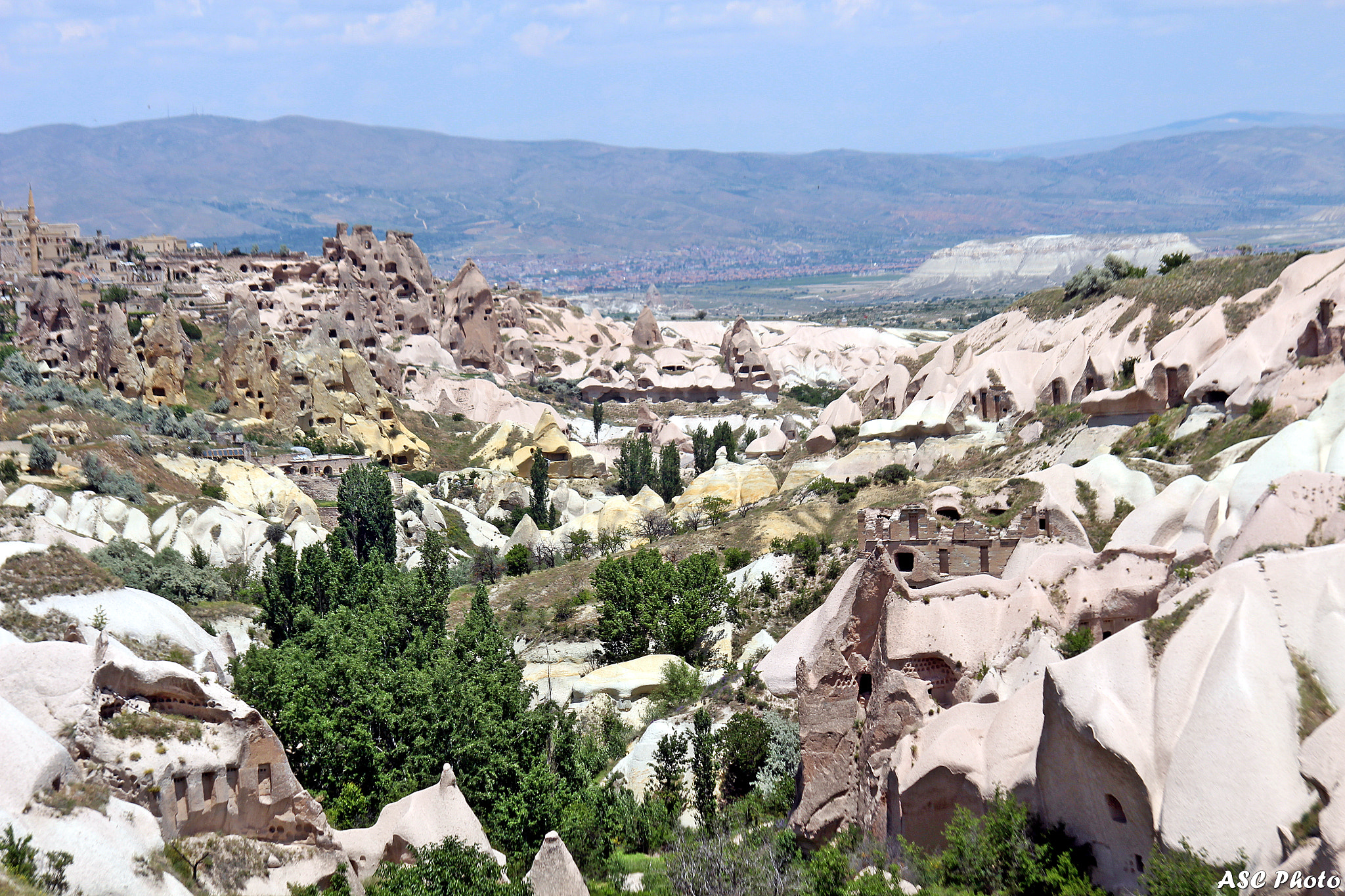 Canon EF-S 17-85mm F4-5.6 IS USM sample photo. Uchisar castle - pigeon valley photography