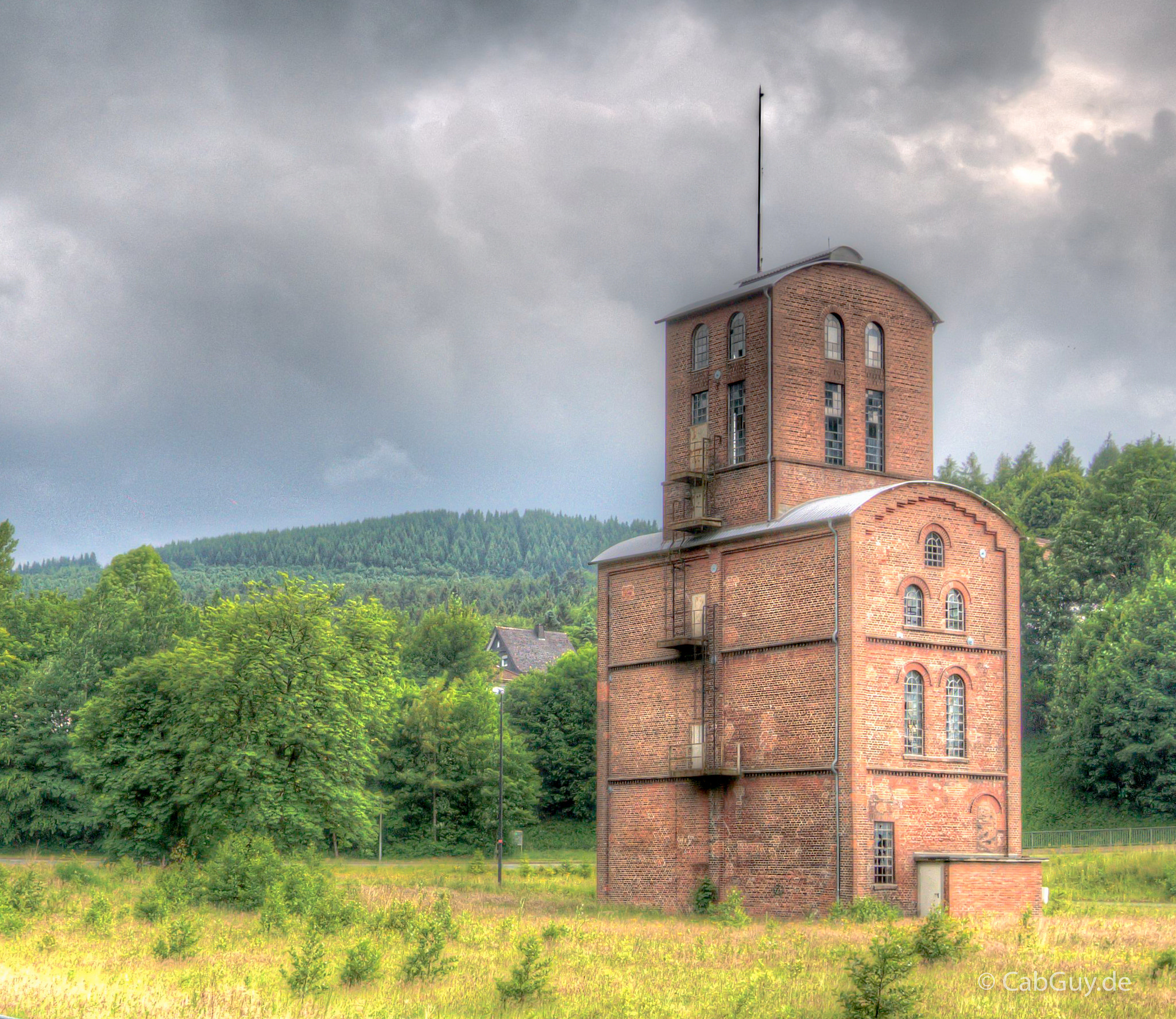 Sony ILCA-77M2 + Sigma 10-20mm F3.5 EX DC HSM sample photo. Vinegar tower photography
