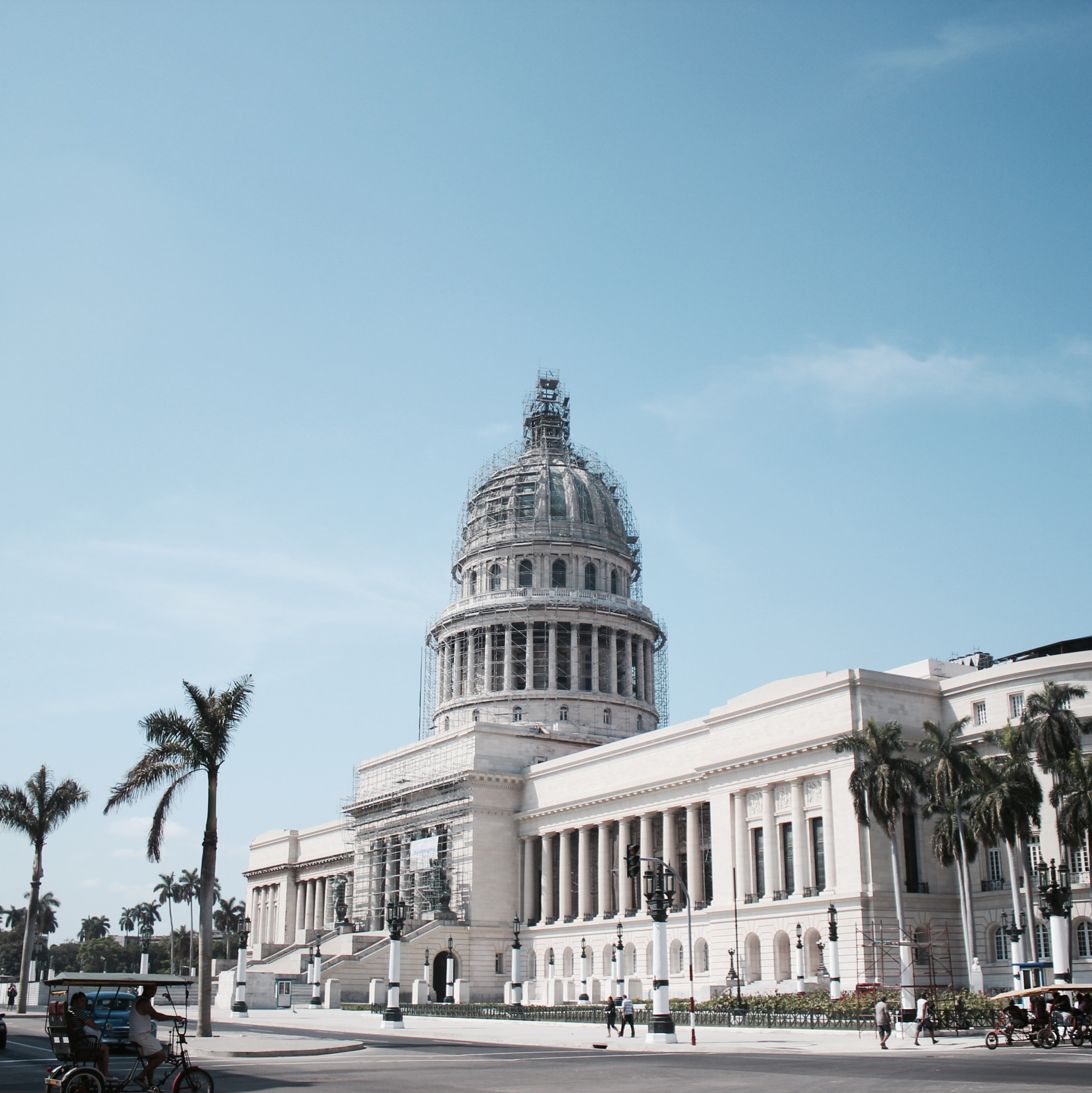 Canon EF-S 18-55mm F3.5-5.6 IS II sample photo. Capitol havana,cuba photography