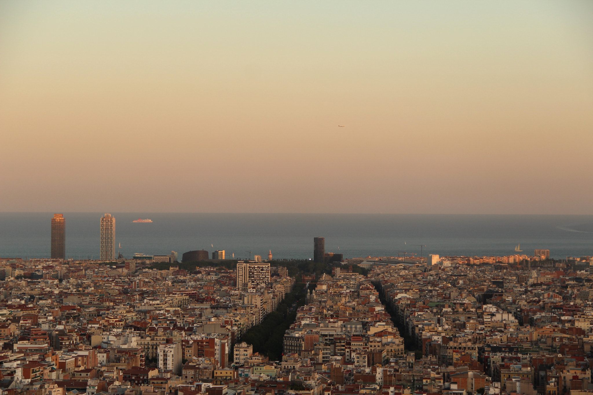 Canon EOS 600D (Rebel EOS T3i / EOS Kiss X5) sample photo. Barcelona view photography