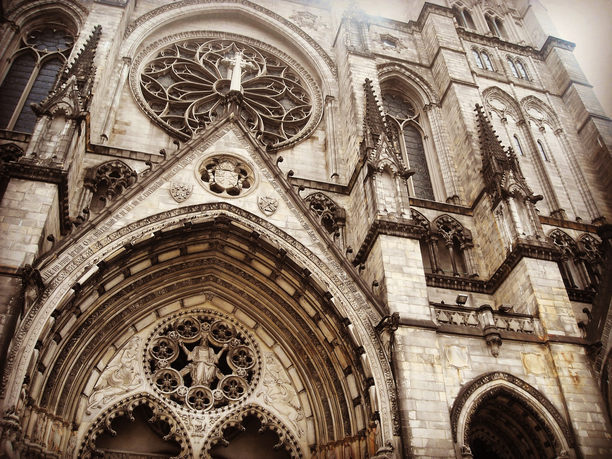 Nikon Coolpix L18 sample photo. New york cathedral . photography