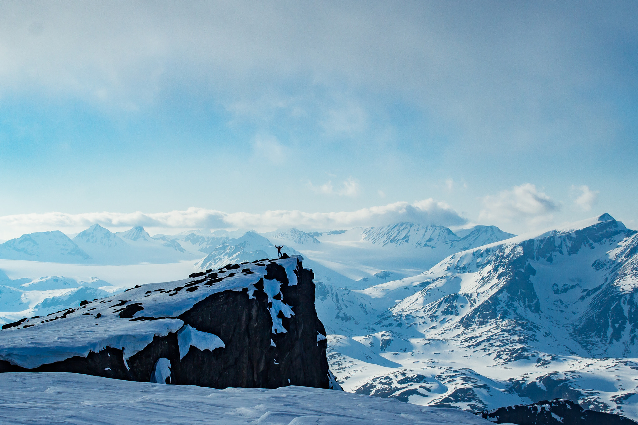 Sigma 30mm F1.4 EX DC HSM sample photo. Evening on a peak in jotunheimen photography