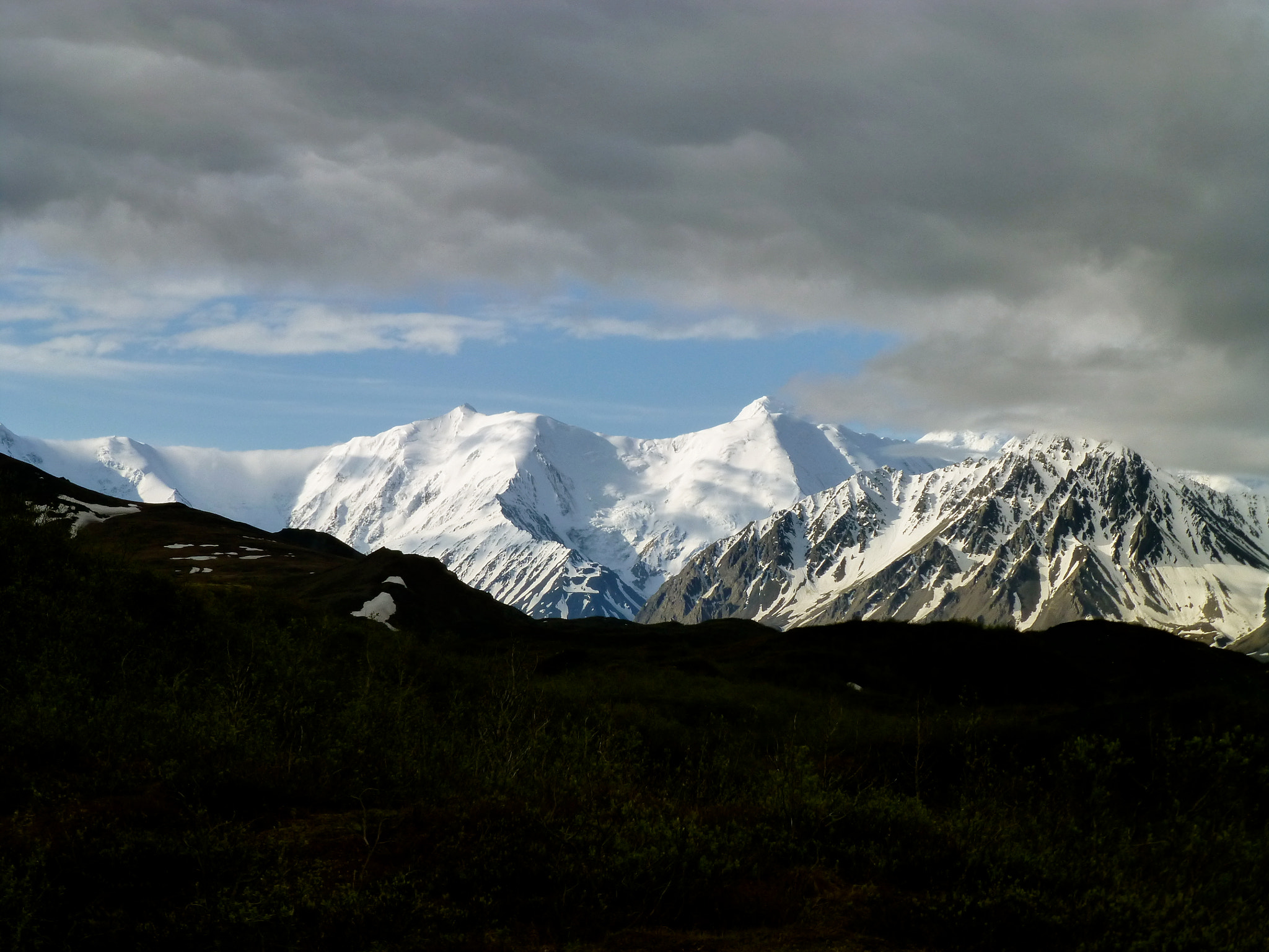 Panasonic Lumix DMC-ZS20 (Lumix DMC-TZ30) sample photo. Clouds over the alaska range at denali np photography