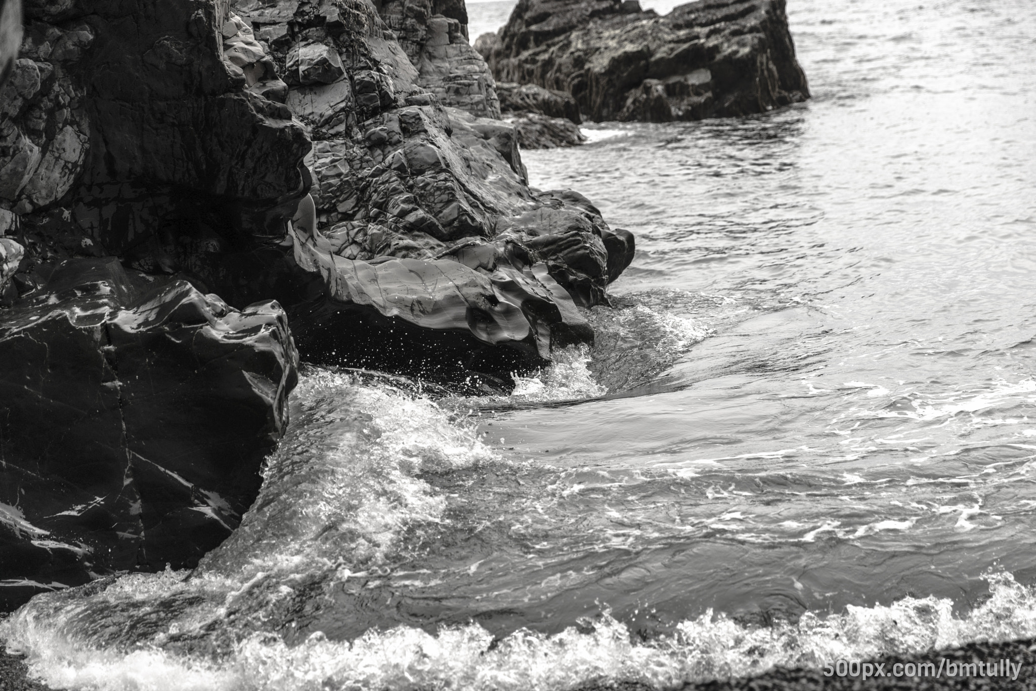 Canon EF 24-70mm F2.8L II USM sample photo. Smashing waves photography