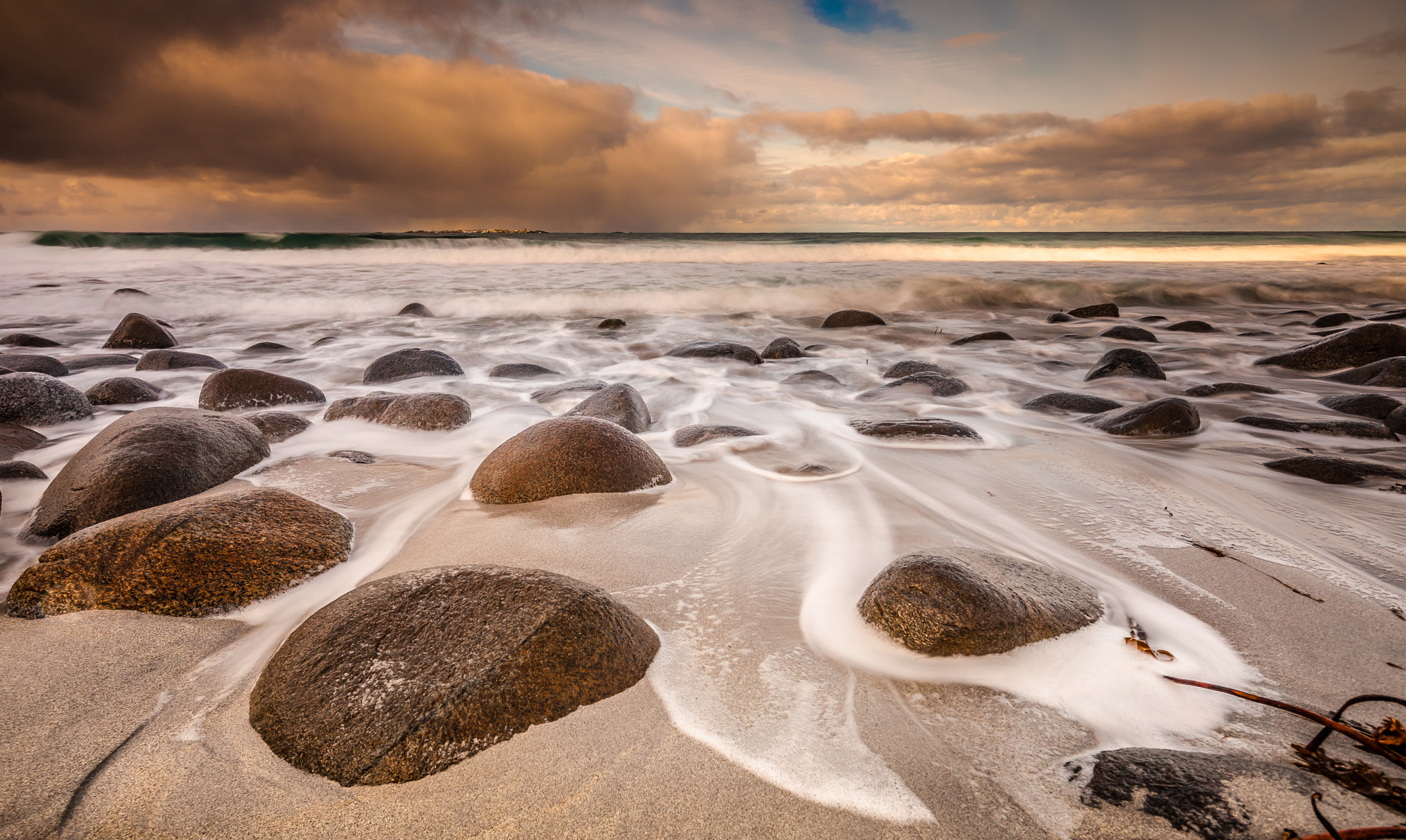 Canon TS-E 17mm F4L Tilt-Shift sample photo. Beach lofoten, norway photography