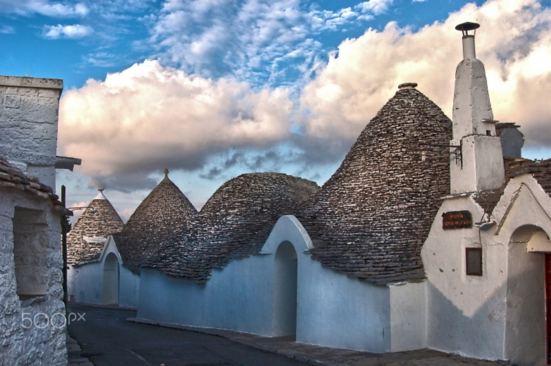 Trulli in libertàRidimensionata