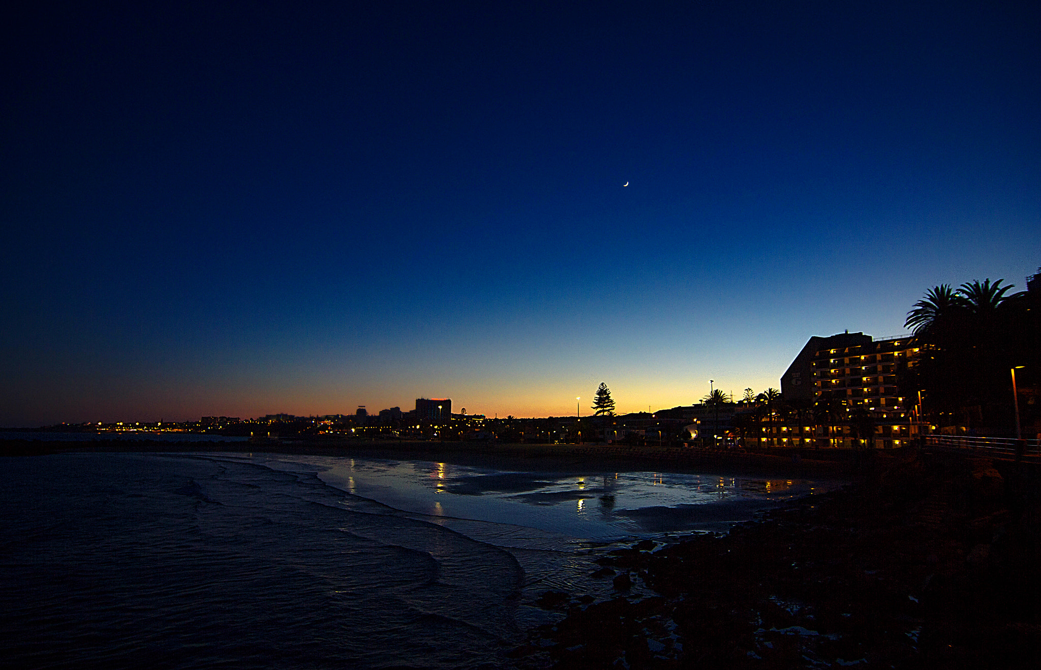 Tokina AT-X Pro 12-24mm F4 (IF) DX sample photo. By night photography