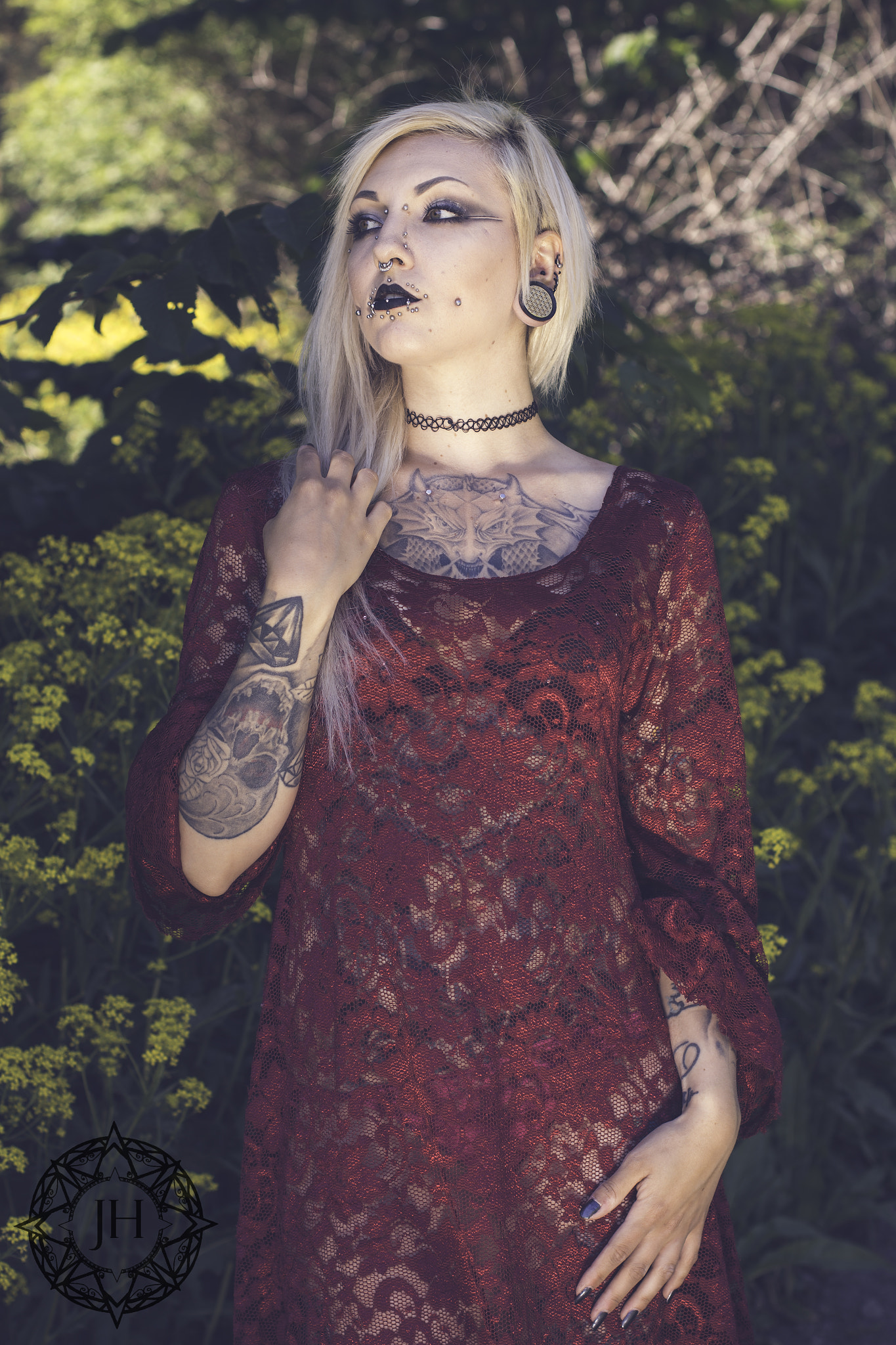 Canon EOS 70D + Canon EF 50mm F1.4 USM sample photo. Love lace photography