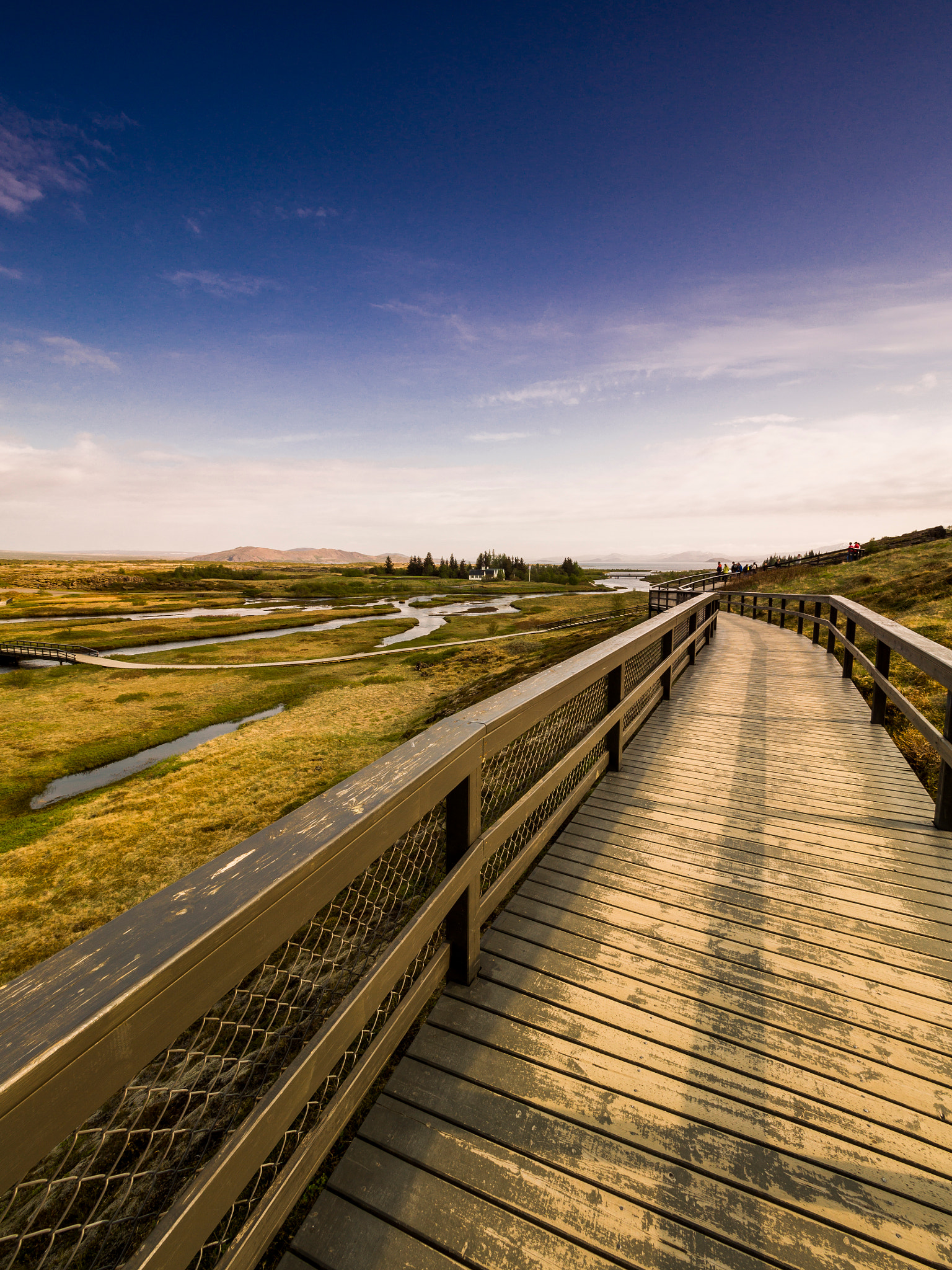 Olympus OM-D E-M5 + Olympus M.Zuiko Digital ED 7-14mm F2.8 PRO sample photo. Hiking trail in iceland. photography