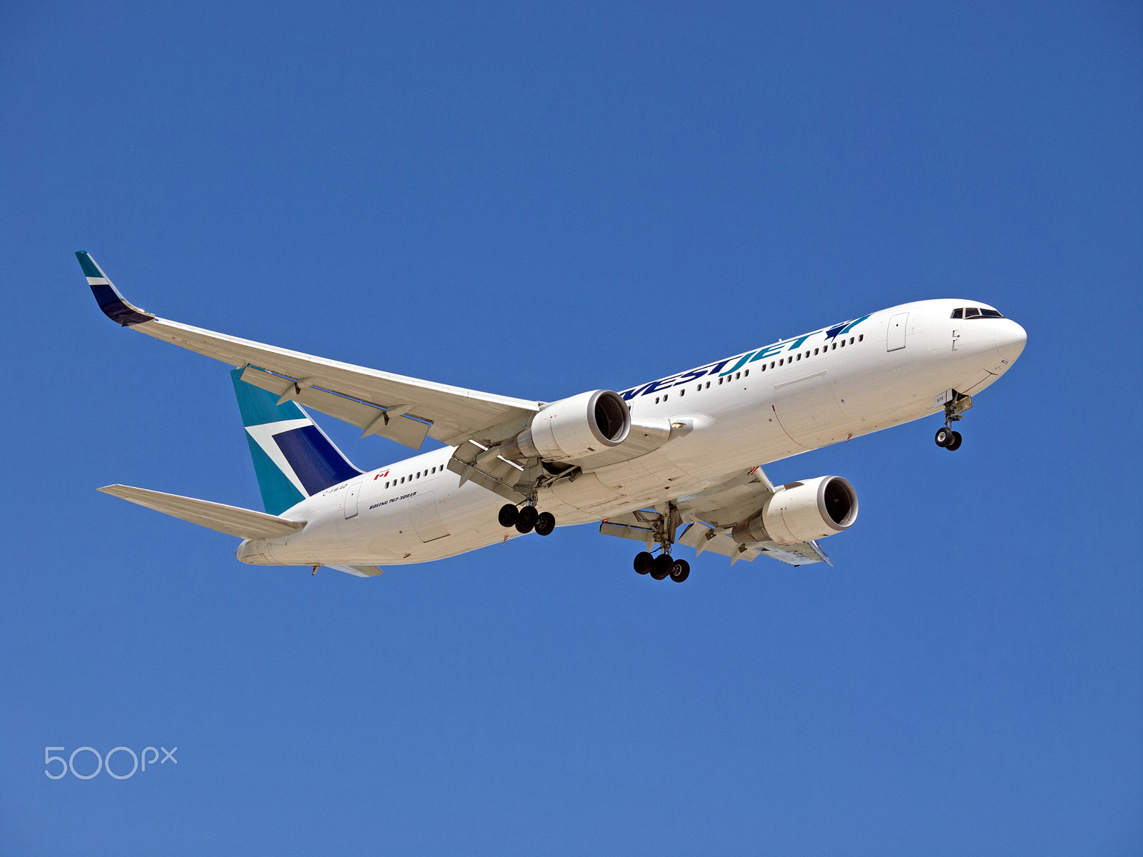 Olympus E-5 sample photo. Westjet boeing b-767-300er photography