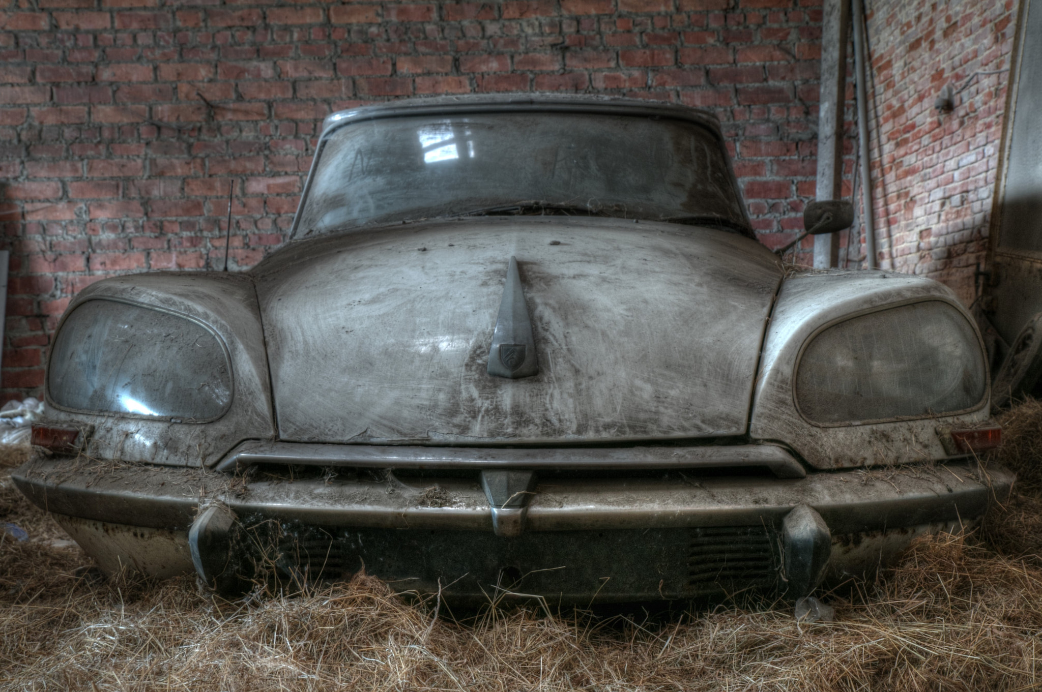 Canon EF-S 17-55mm F2.8 IS USM sample photo. Oldtimerbarn photography