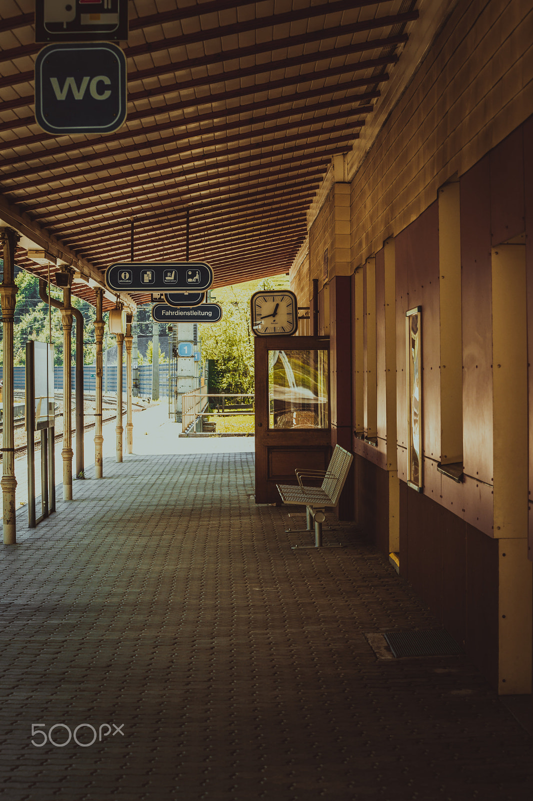Minolta AF 80-200mm F2.8 HS-APO G sample photo. Train station photography