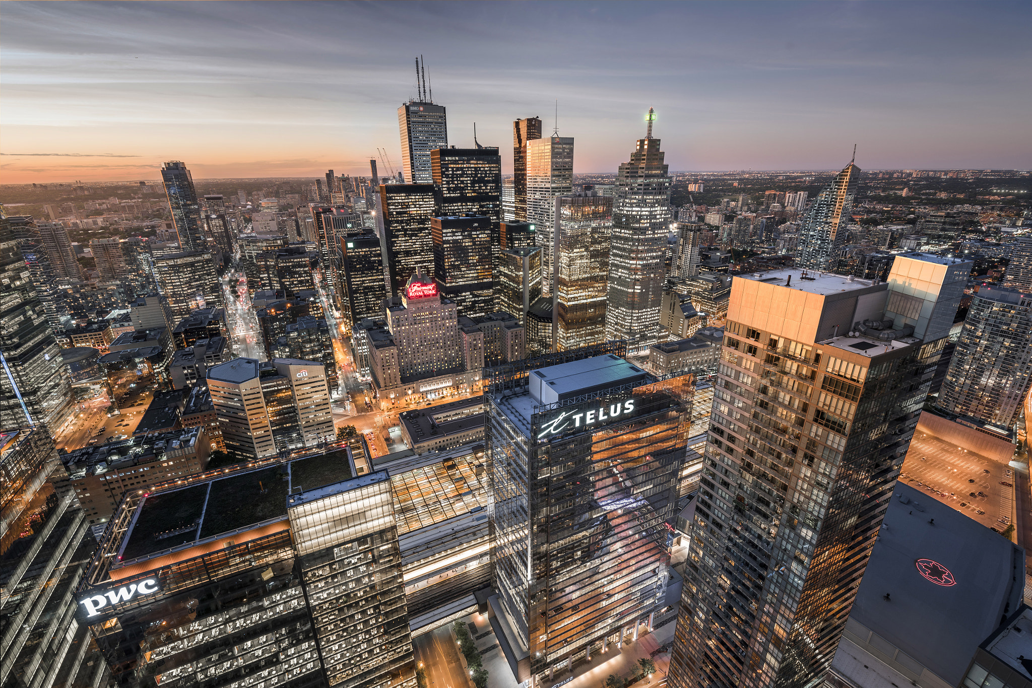 Sony a7R II + Canon EF 300mm f/2.8L sample photo. Everyone comes to toronto photography