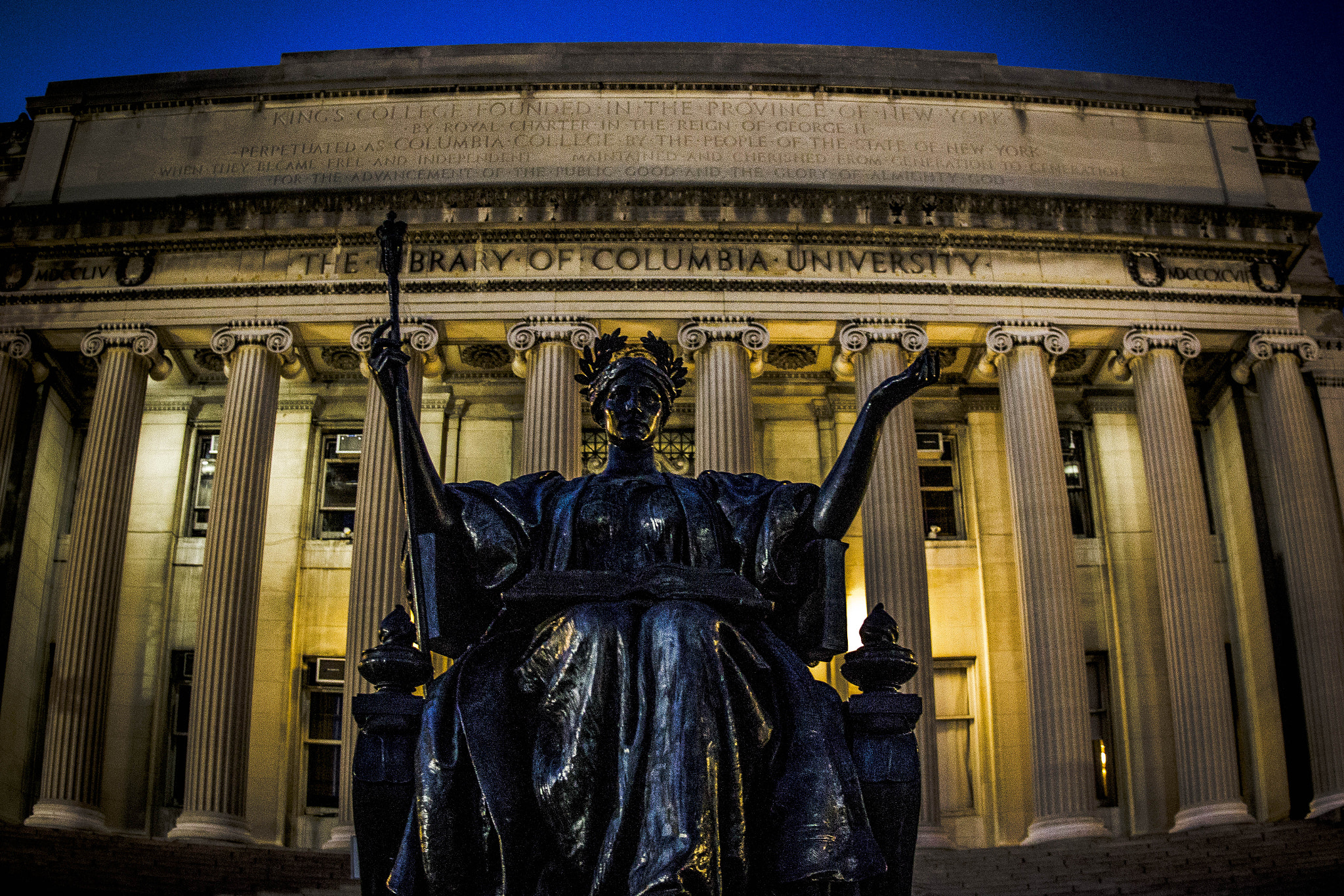 Sigma 18-35mm f/1.8 DC HSM sample photo. Columbia standing the test of time photography