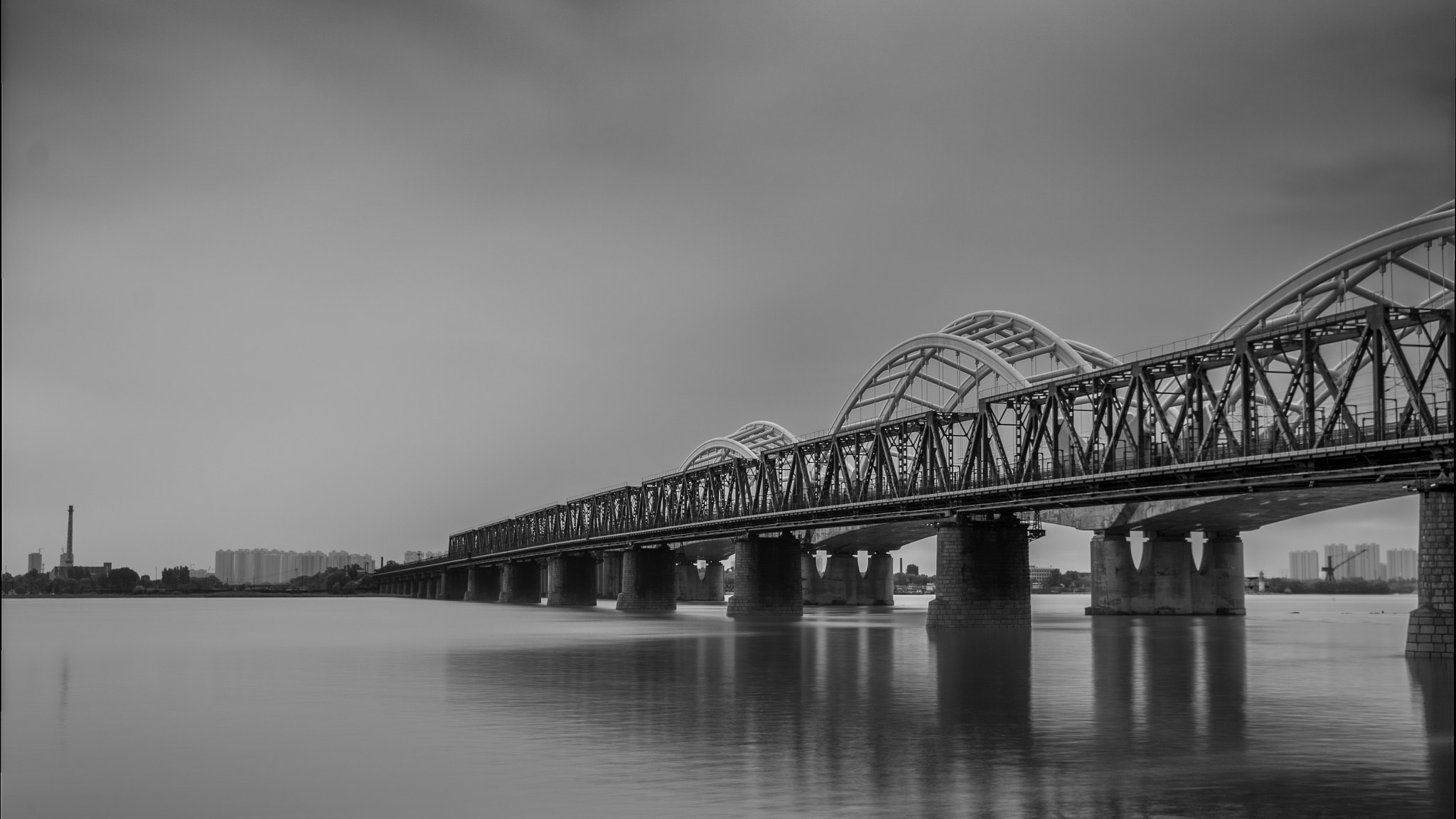 Pentax K-5 II + Sigma 17-50mm F2.8 EX DC HSM sample photo. Harbin's riverside railway bridge photography