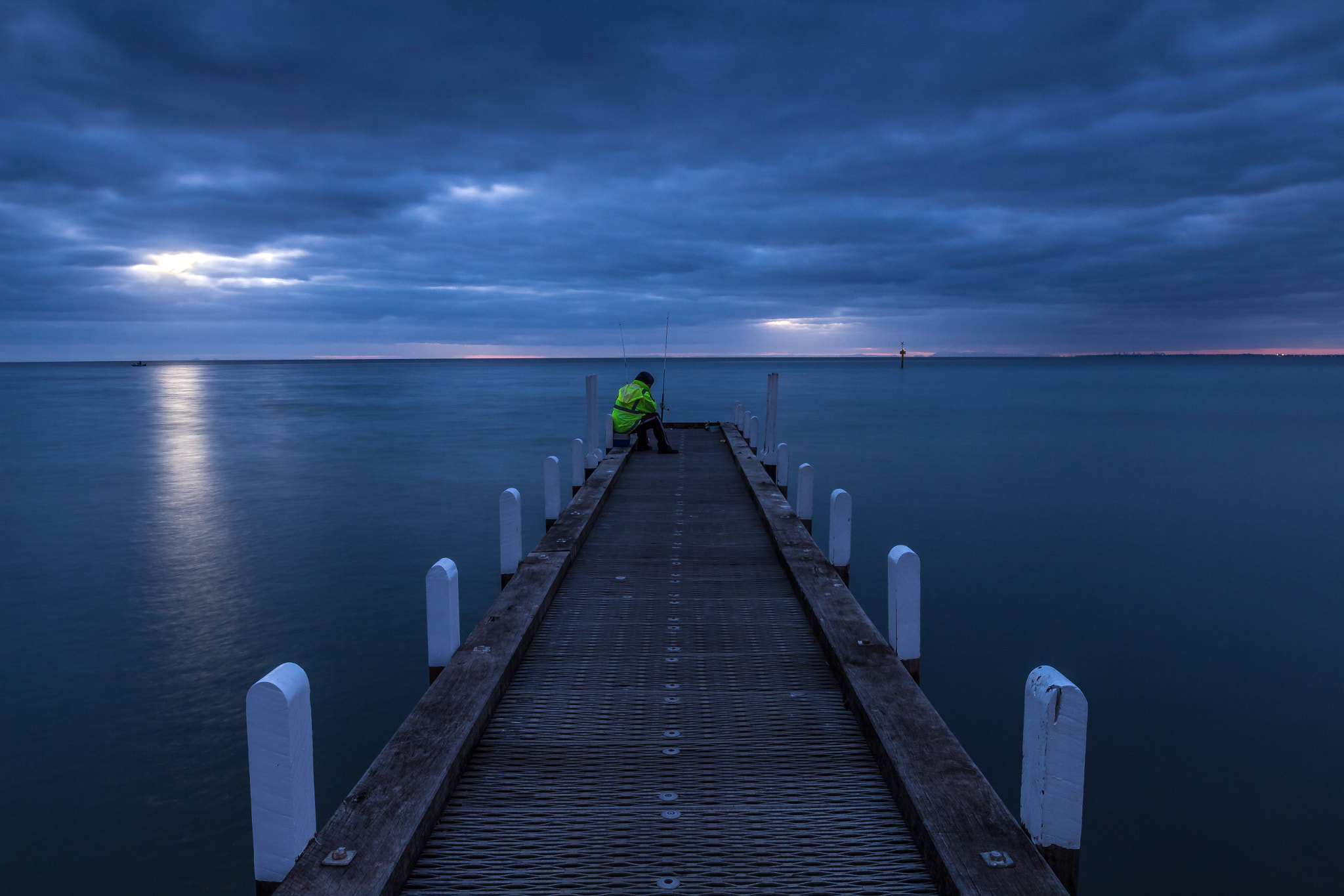 Canon EOS 700D (EOS Rebel T5i / EOS Kiss X7i) + Canon EF 16-35mm F4L IS USM sample photo. Olivers hill jetty fisherman photography