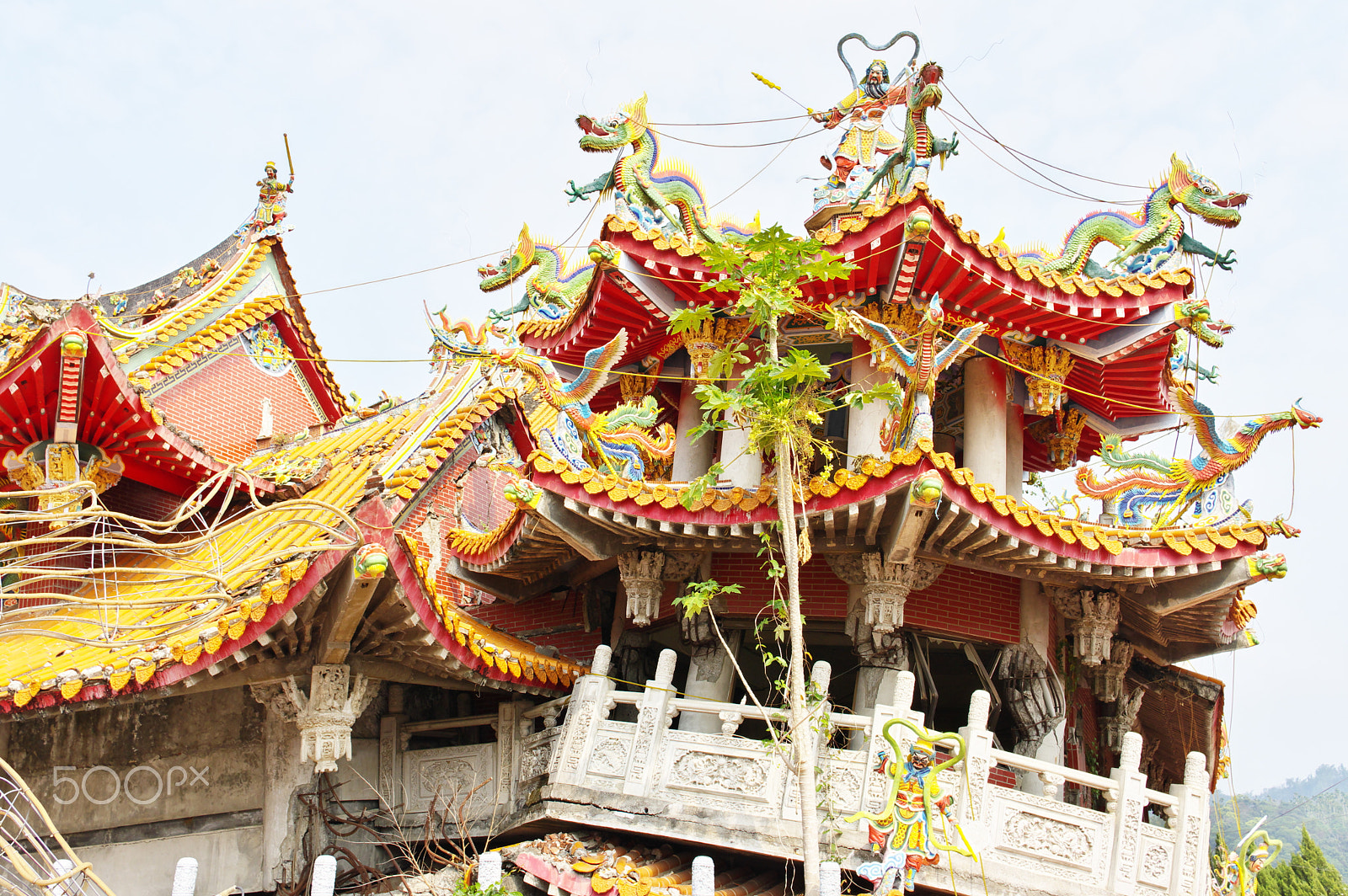 Pentax K-3 sample photo. Temple after earthquake photography