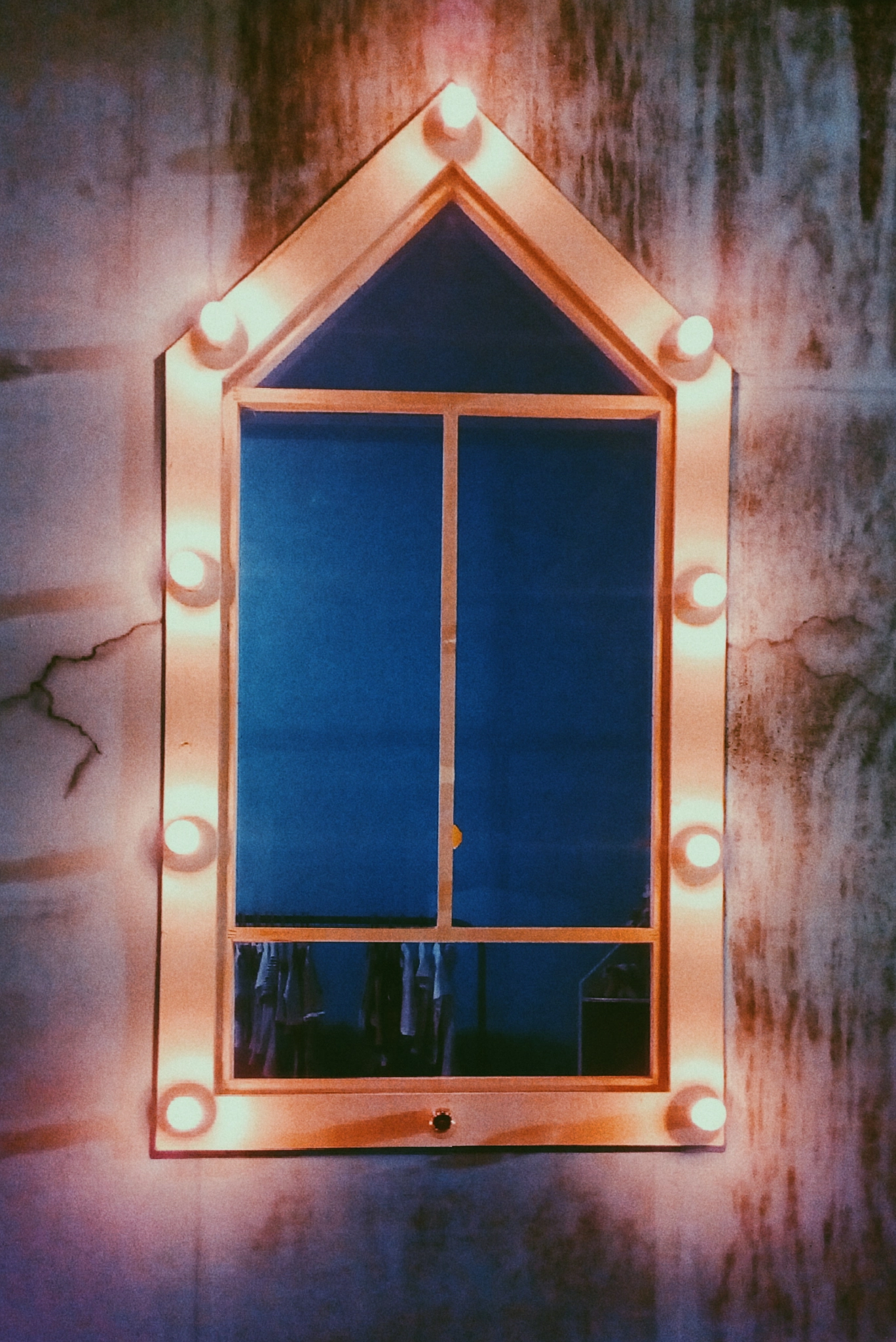 ASUS Zenfone Go (ASUS_Z00VD) sample photo. Window photography