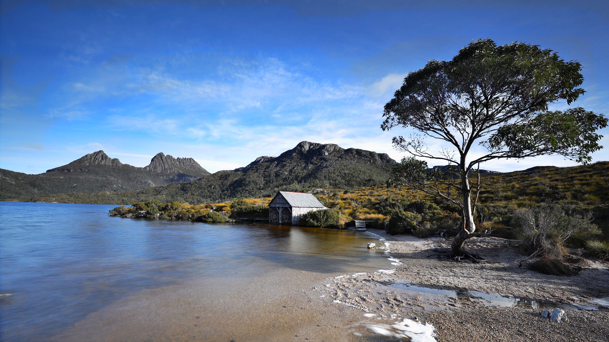 Canon EF 11-24mm F4L USM sample photo. Another take on the dove lake boat house photography