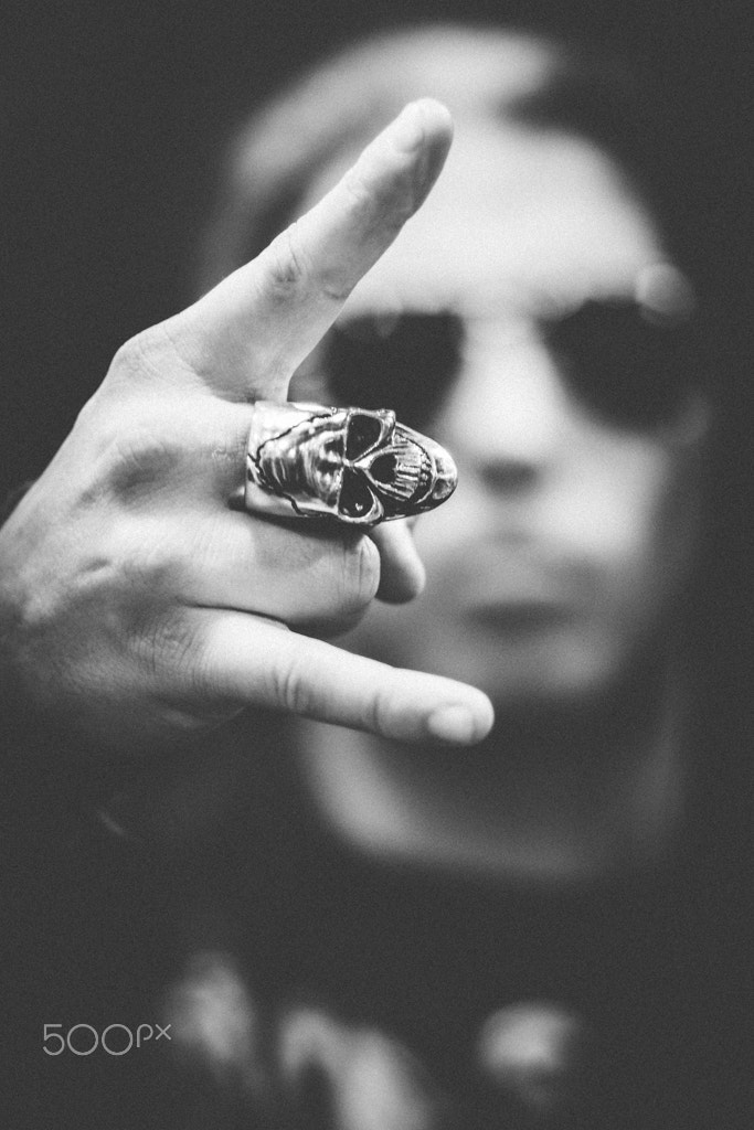 Canon EF 85mm F1.8 USM sample photo. Retra bw desconocido photography