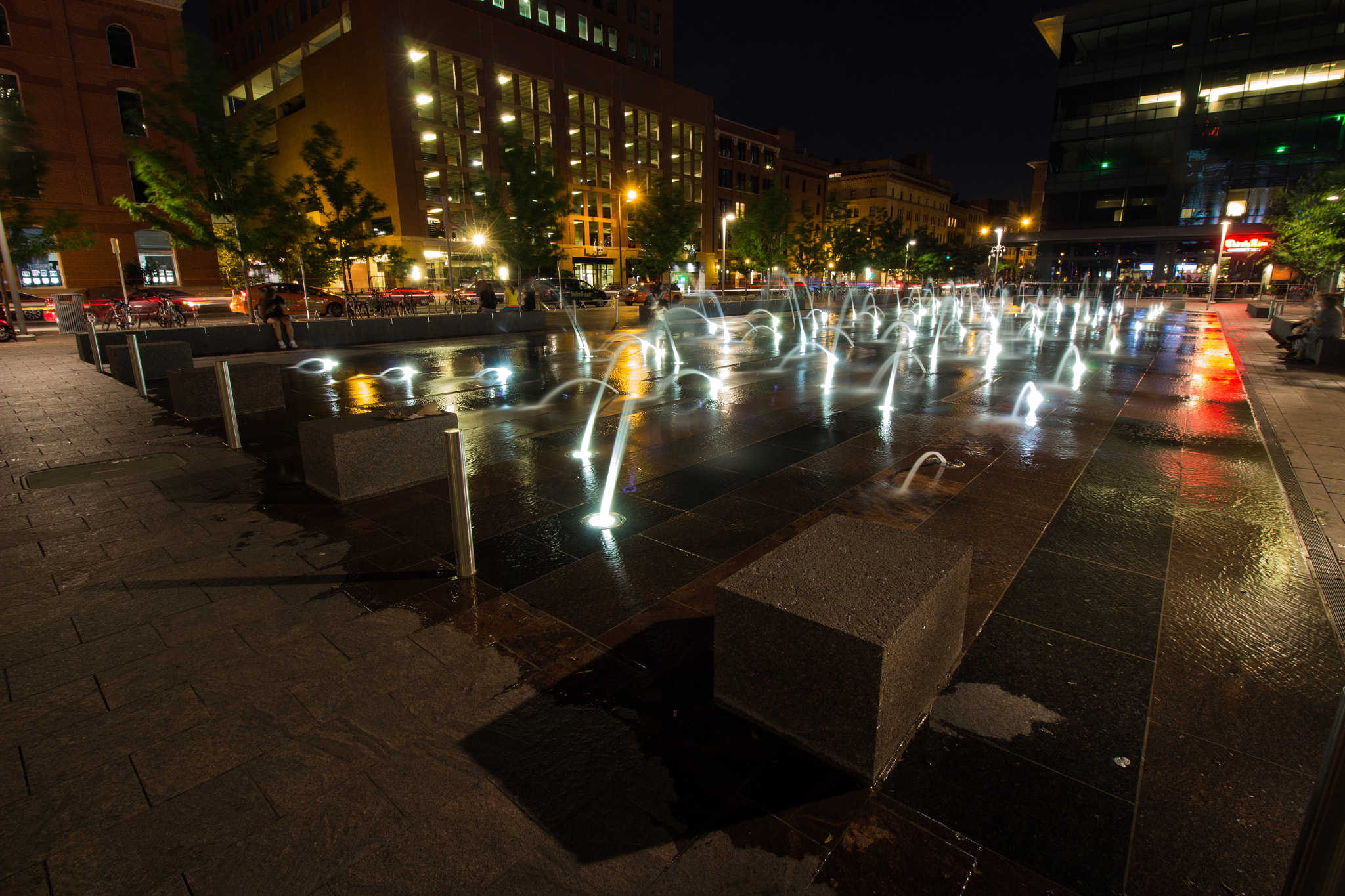 Canon EF-S 10-18mm F4.5–5.6 IS STM sample photo. Evening splash photography