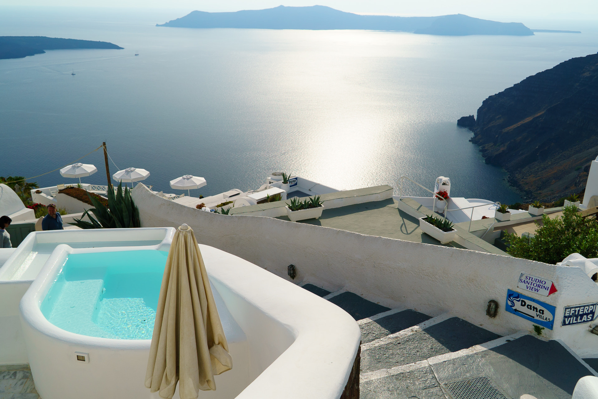 Sony E 18-200mm F3.5-6.3 OSS sample photo. Street view of fira photography