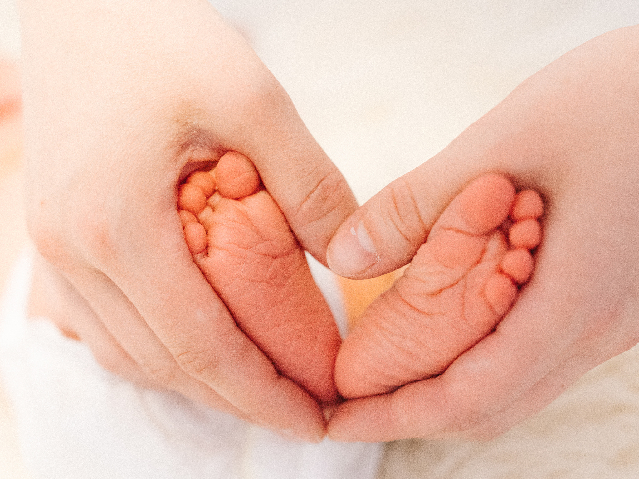 Sony a6300 + 18-35mm F1.8 DC HSM | Art 013 sample photo. Love baby photography