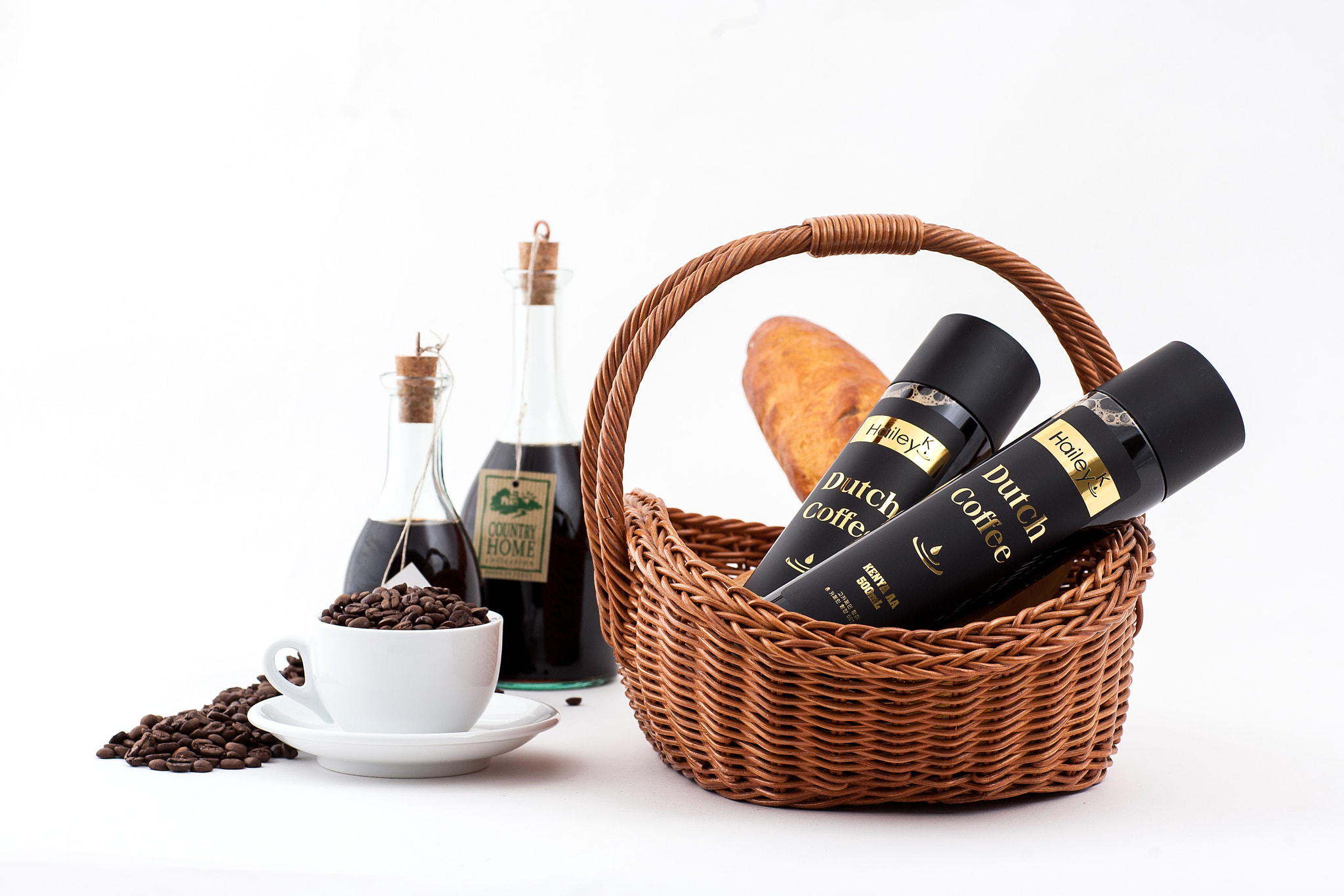Canon EOS 5D + Canon EF 85mm F1.2 sample photo. Dutch coffee photography