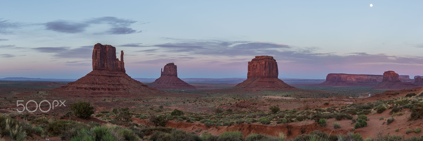 Sony a7R + Sony 70-400mm F4-5.6 G SSM sample photo. Moonrise and monument valley, utah. photography